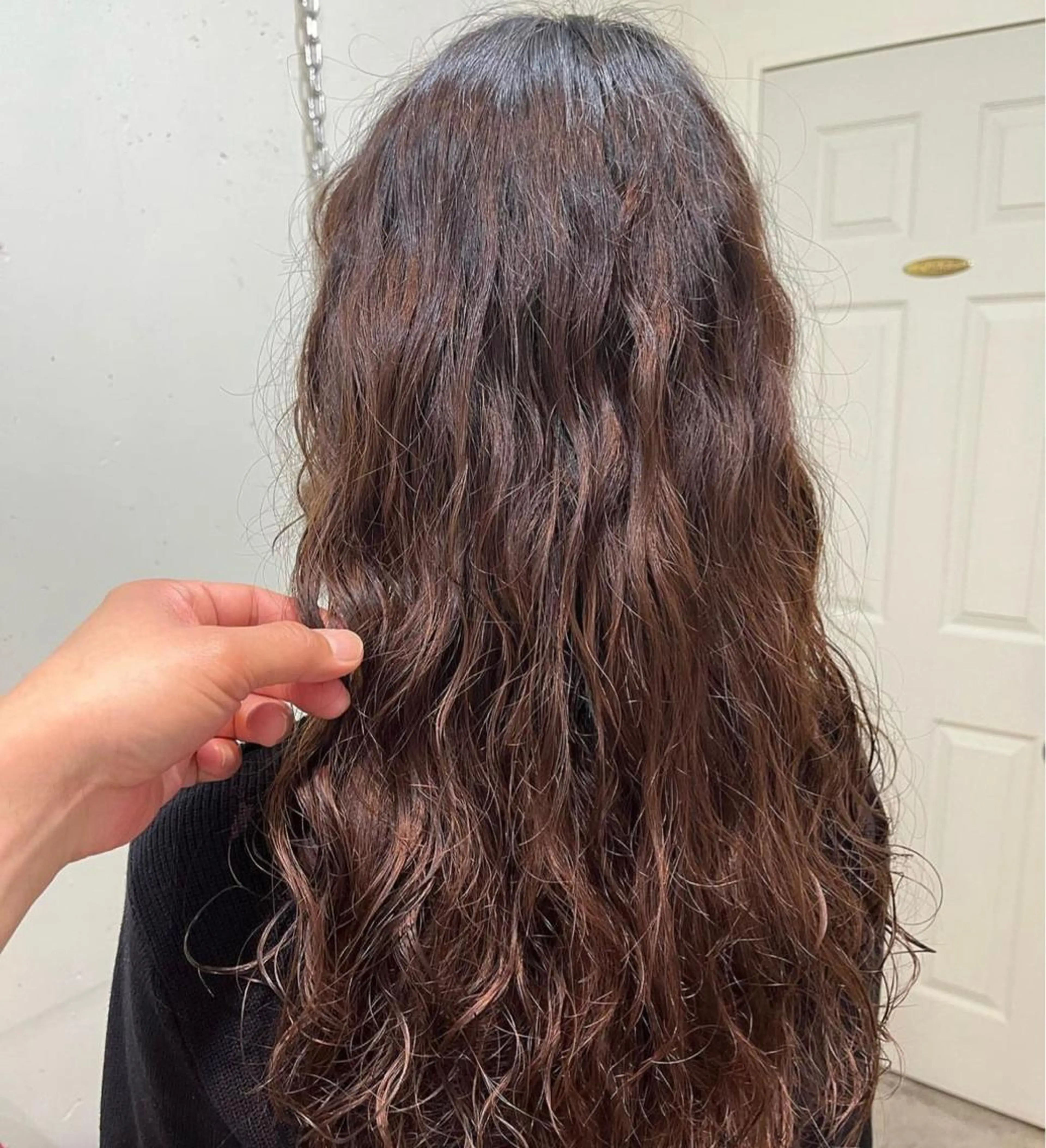 ロング パーマ 12月限定クーポン 配布中‼️YUKIのヘアスタイル