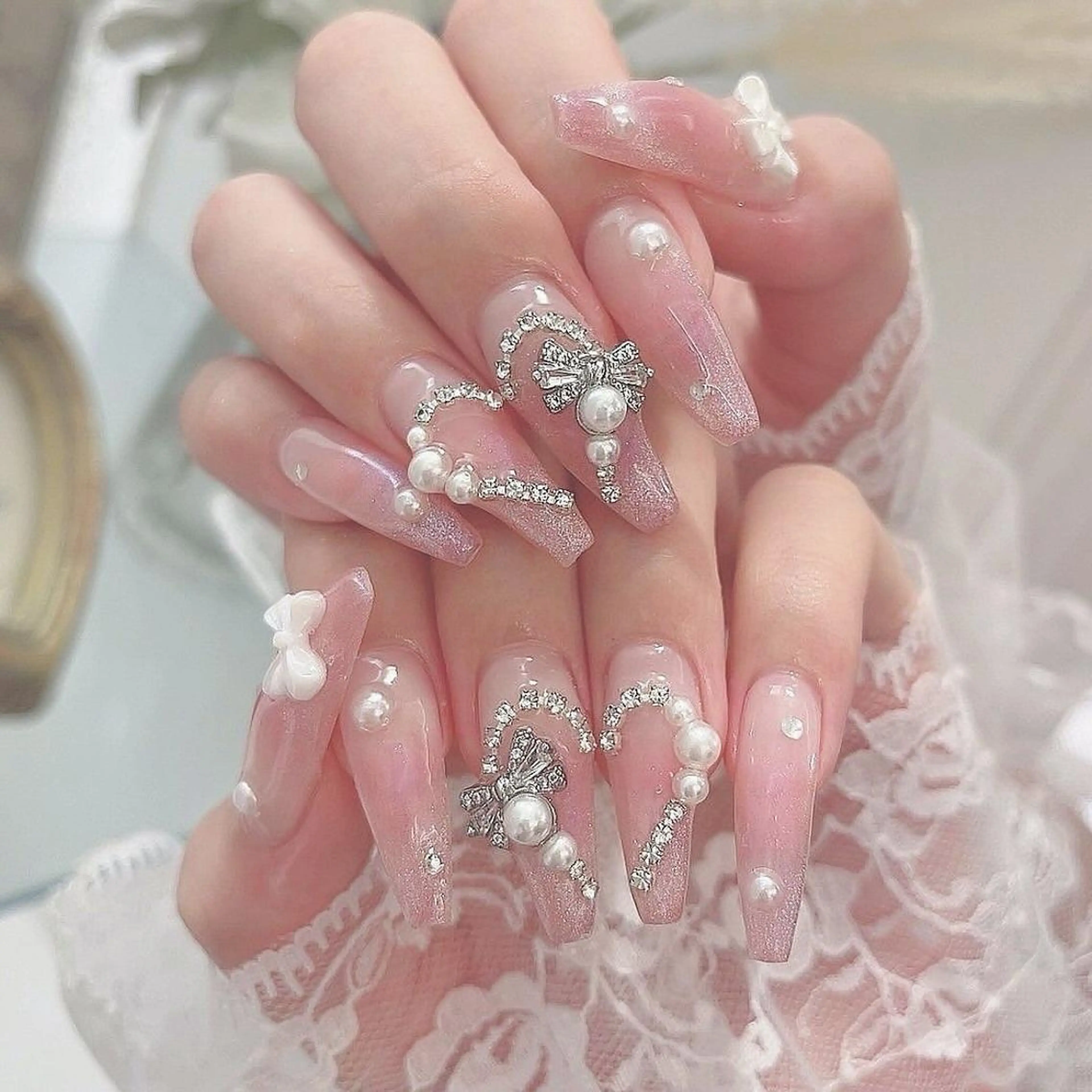 ネイル 長さ出し フレンチネイル グラデーション 卒業式 マグネットネイル ハンドネイル MIHANA SAKURAのネイルデザイン