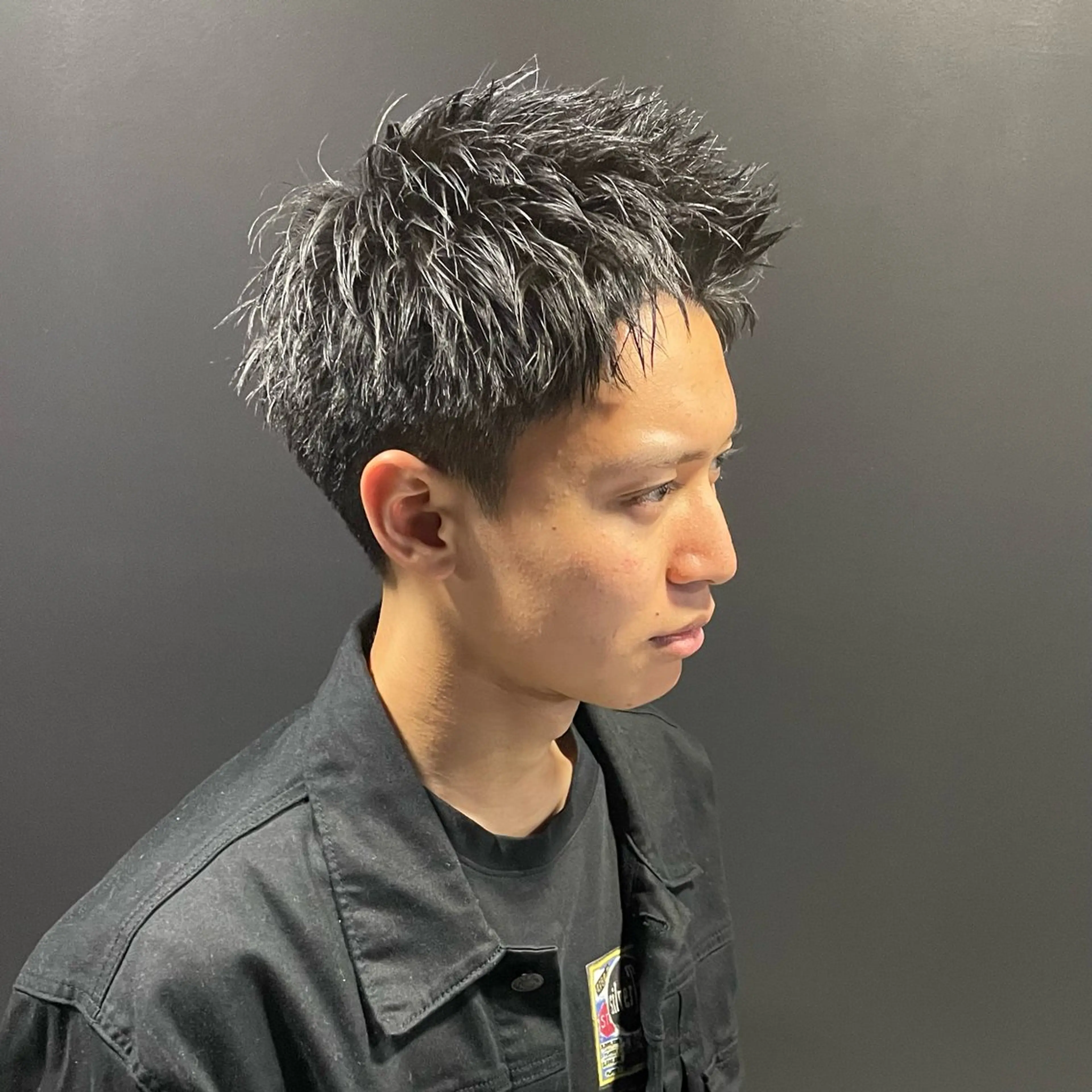 ショート メンズ スパイキーショート 刈り上げ ショートヘア スパイキーショート アメ村【戸兵吏駒】のヘアスタイル