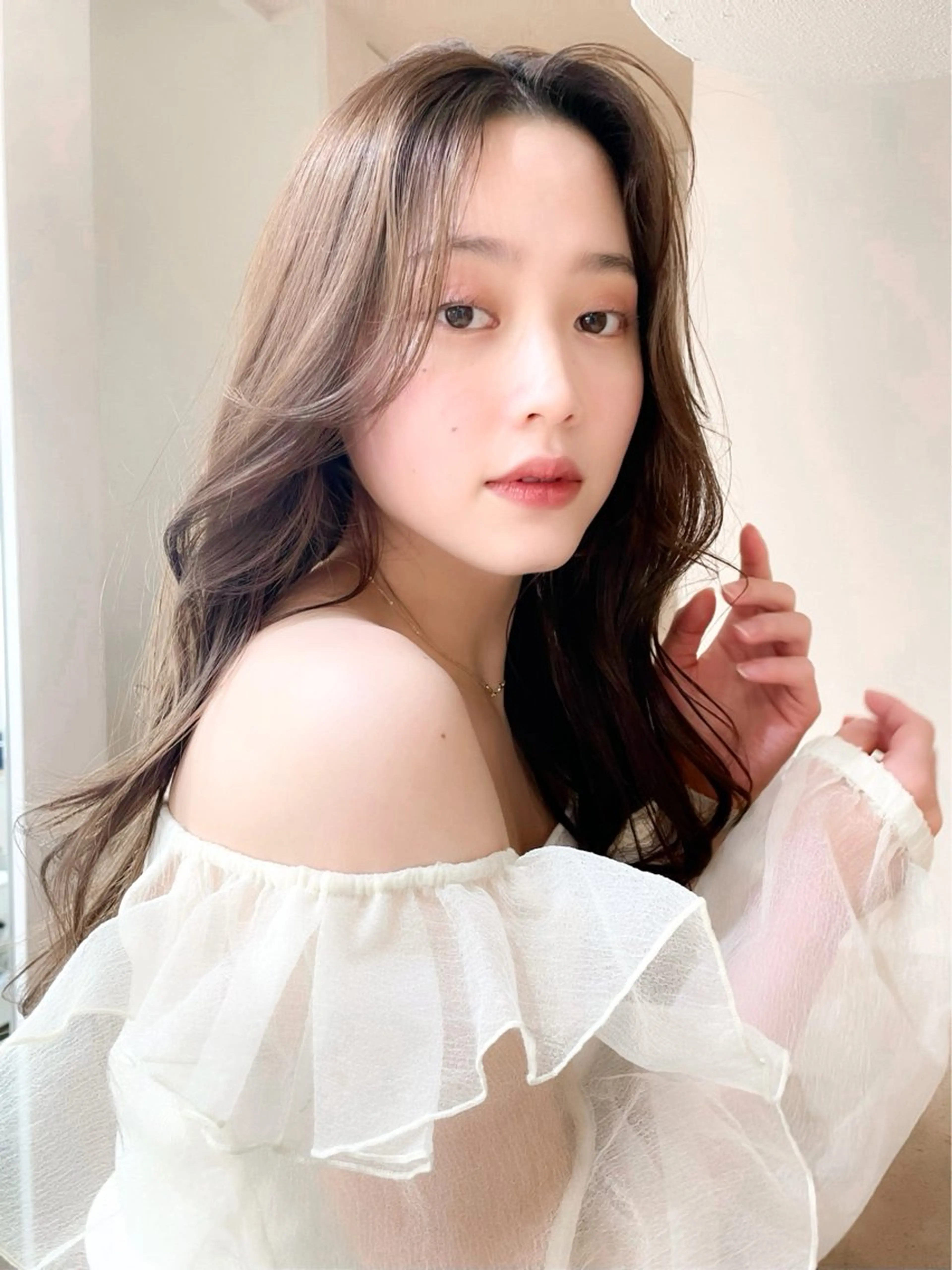 セミロング カラー ブリーチ ケアブリーチ ダブルカラー ハイライトカラー イルミナカラー 🍑韓国girly Saaya🍑🪄のヘアスタイル