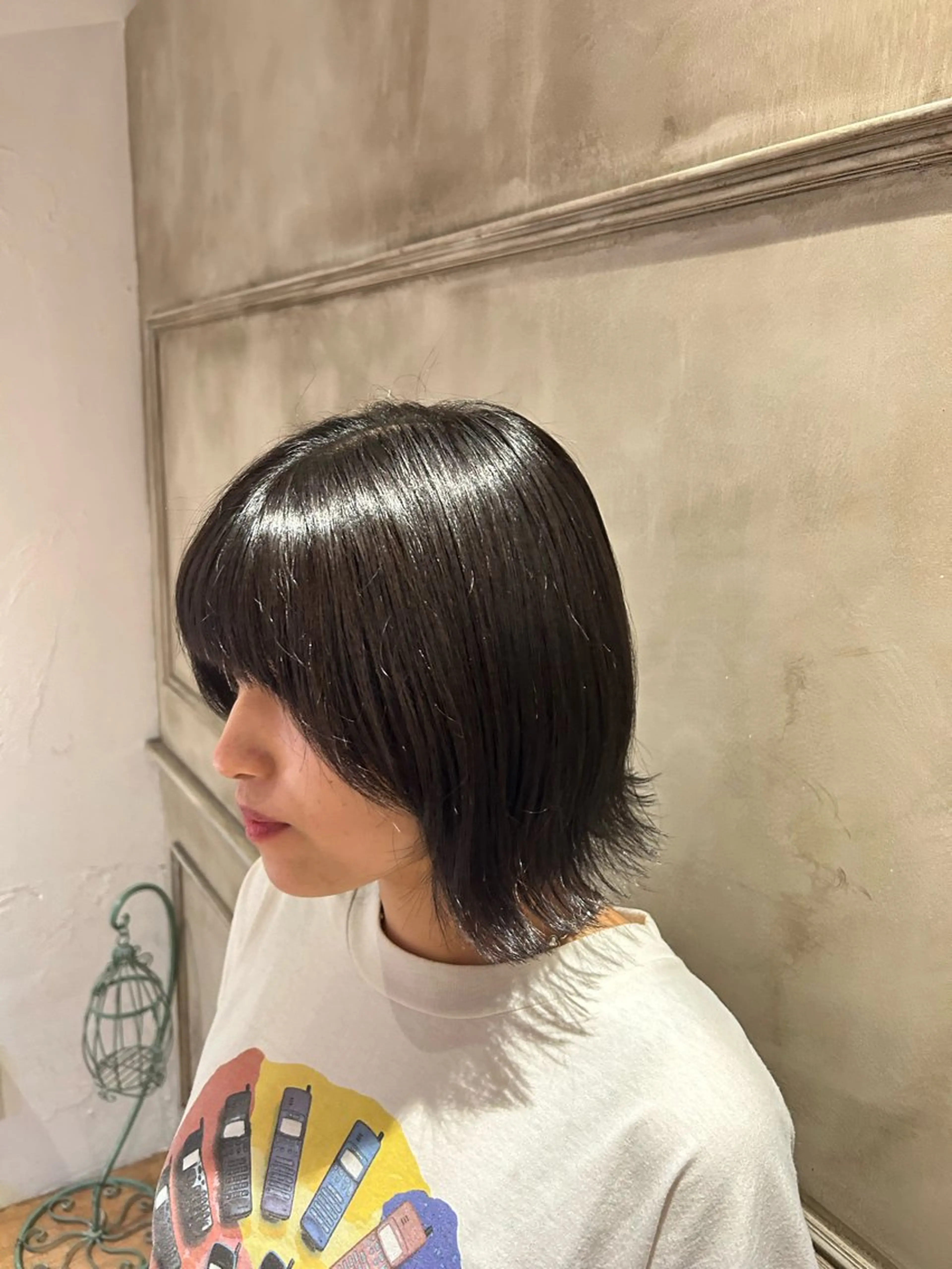 ミディアム カラー 成田 智彩のヘアスタイル