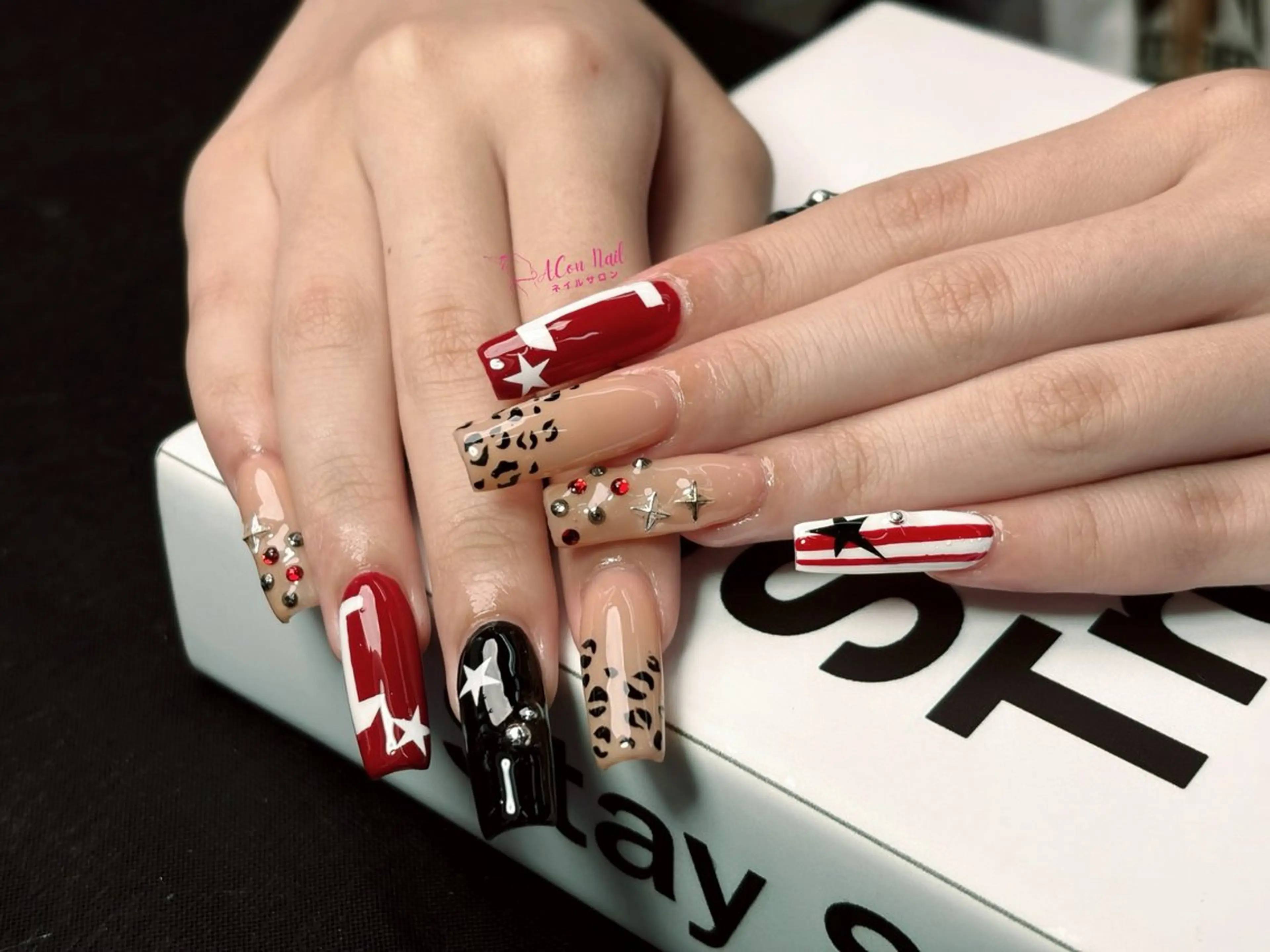 ネイル 桜ネイル 長さ出し フラワーネイル フレンチネイル ジェルネイル ハンドネイル AConNailSalon所属・ACon NailSalonのネイルデザイン