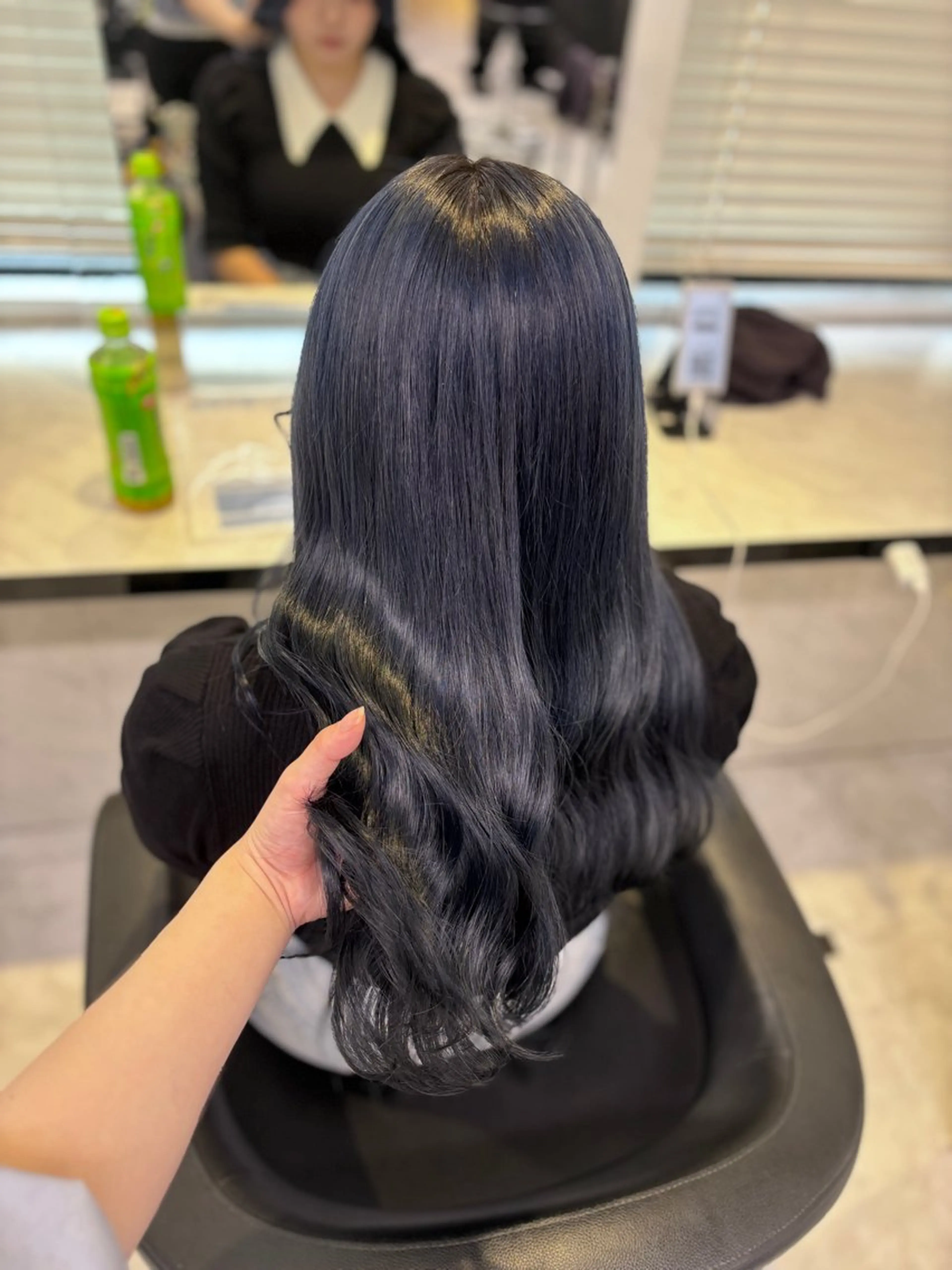 ロング カラー 黒髪 ブルーカラー ブルーブラック 透明感カラー ダブルカラー カット ヘアカラー 💙ハイトーン韓国風 色白ヘア💙manaのヘアスタイル