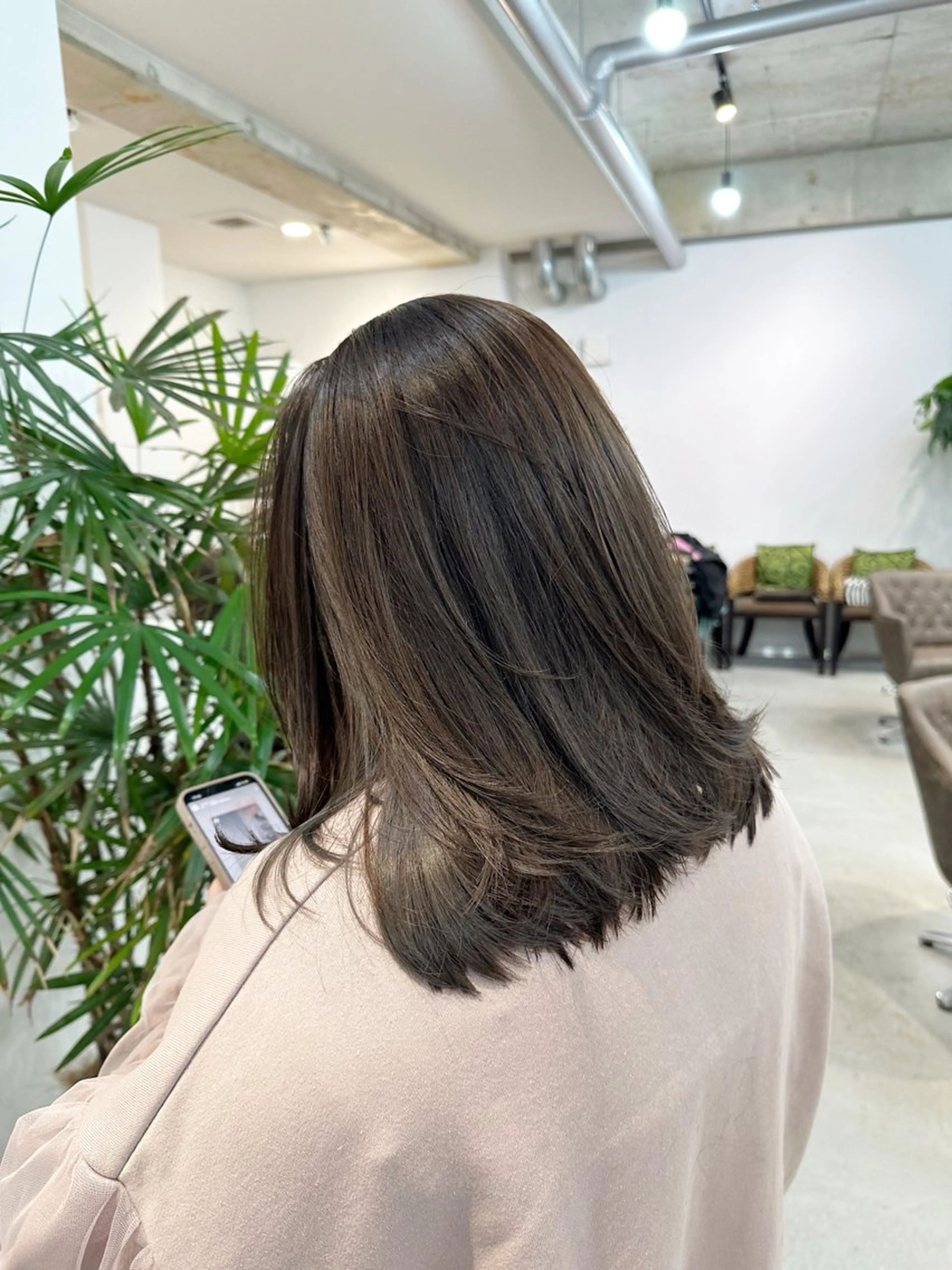 ミディアム レイヤーカット カット ヘアカラー トリートメント カイリ /レイヤーカットのヘアスタイル