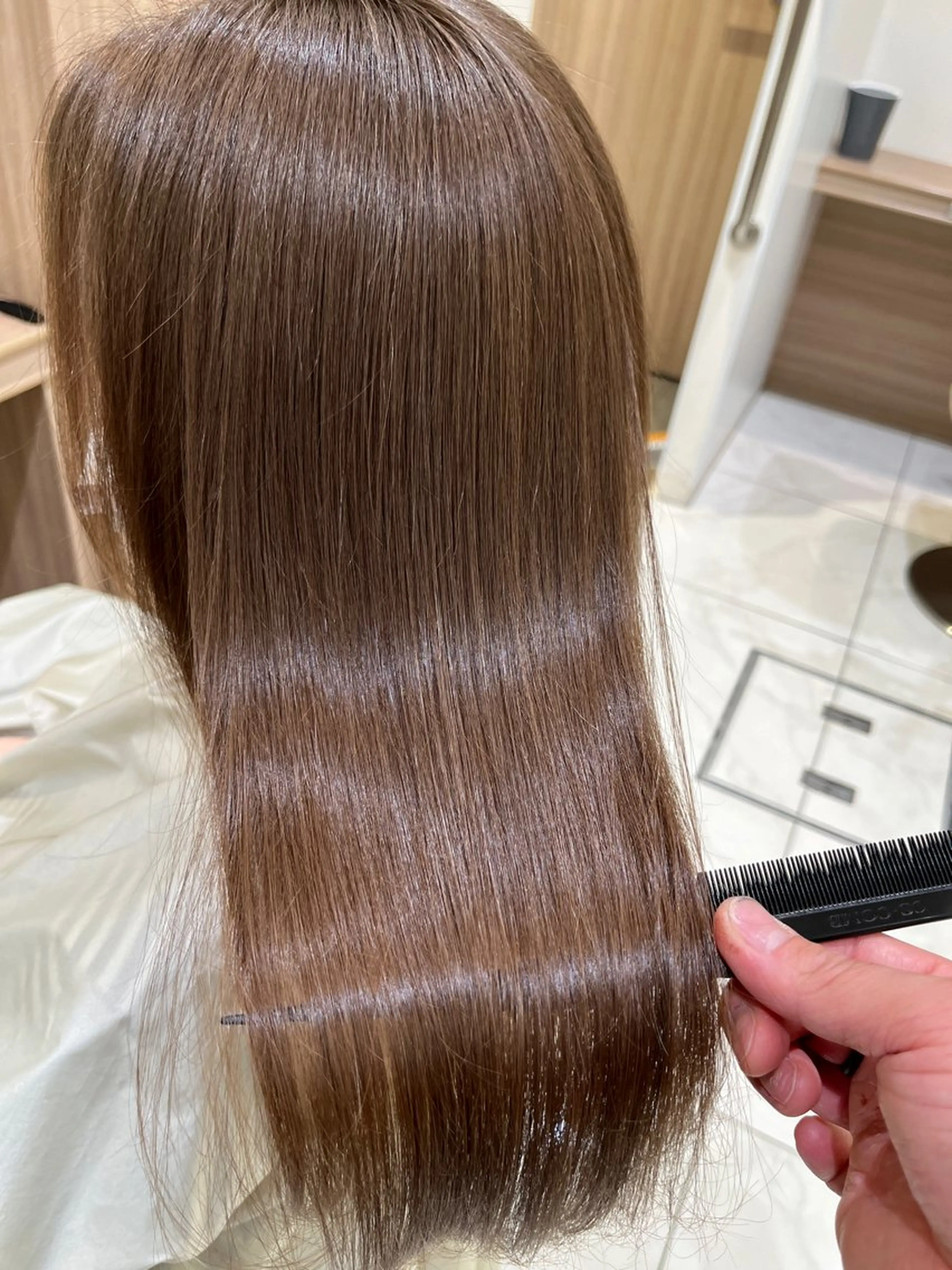 セミロング カラー ヘアアレンジ 透明感🫧艶カラー noaのヘアスタイル