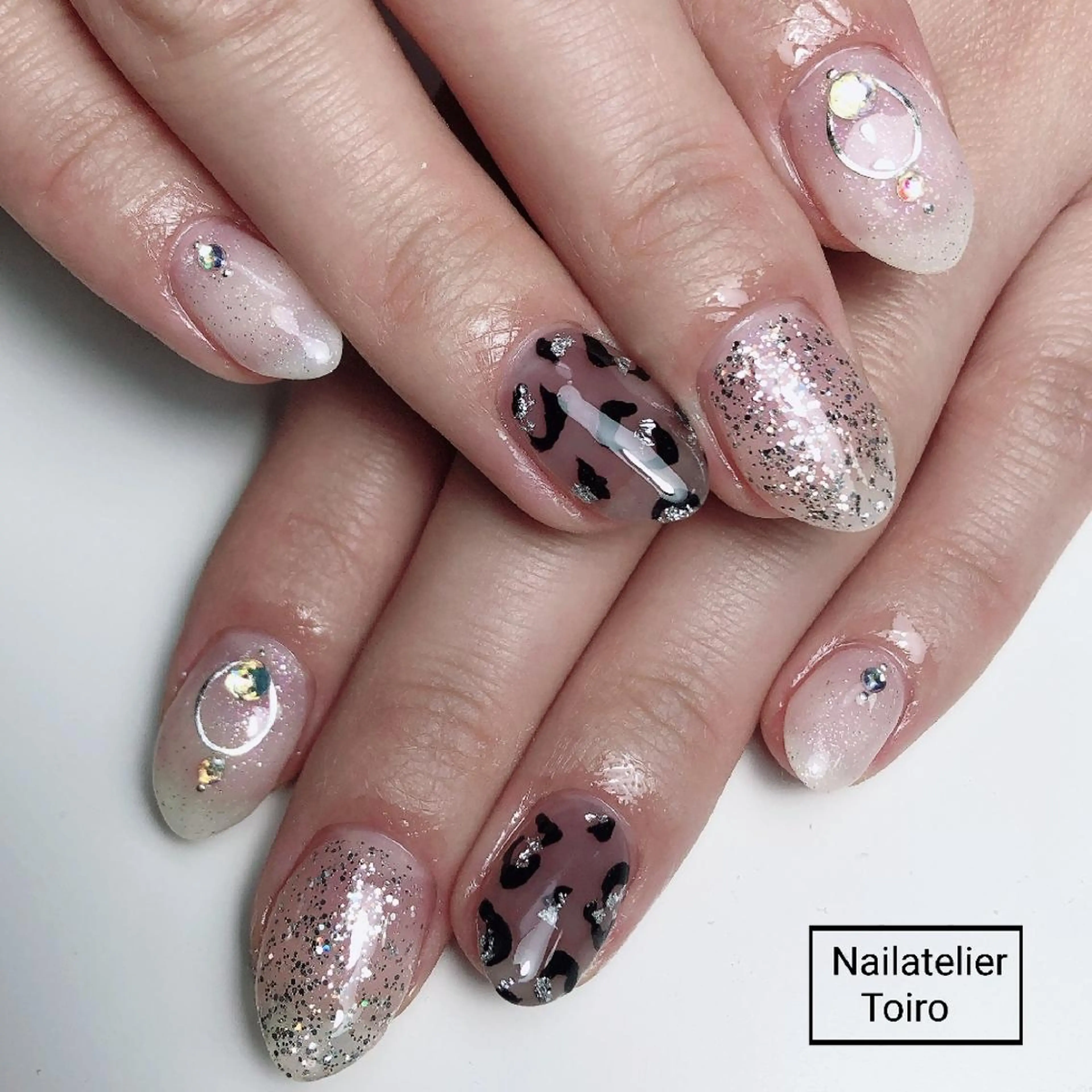 ミディアム ネイル アニマル柄 ☺︎山部 志麻☺︎のネイルデザイン