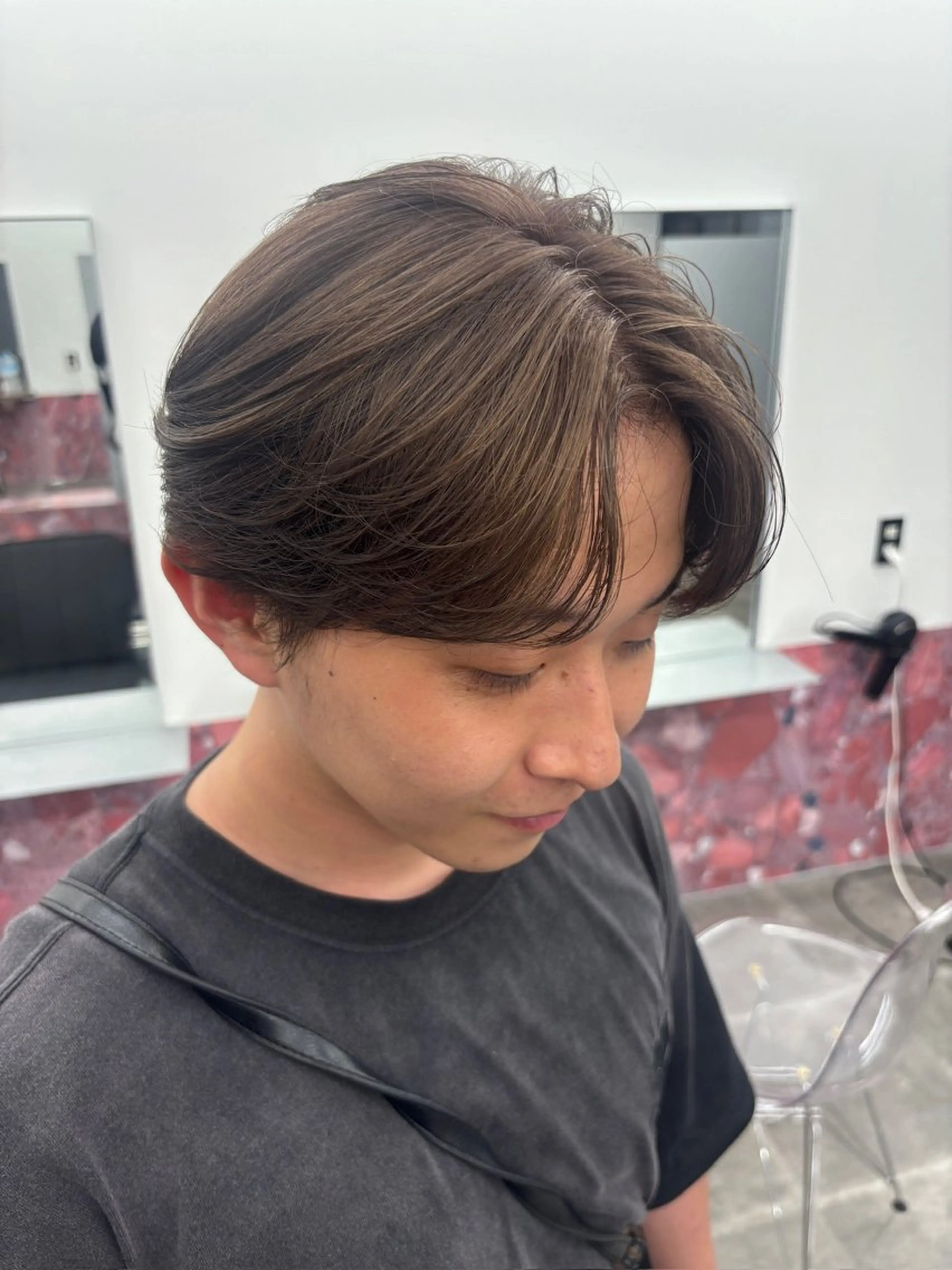 カラー メンズ 黒髪 ヘアカラー トリートメント 栄ハイトーンメンズ yoshiのヘアスタイル