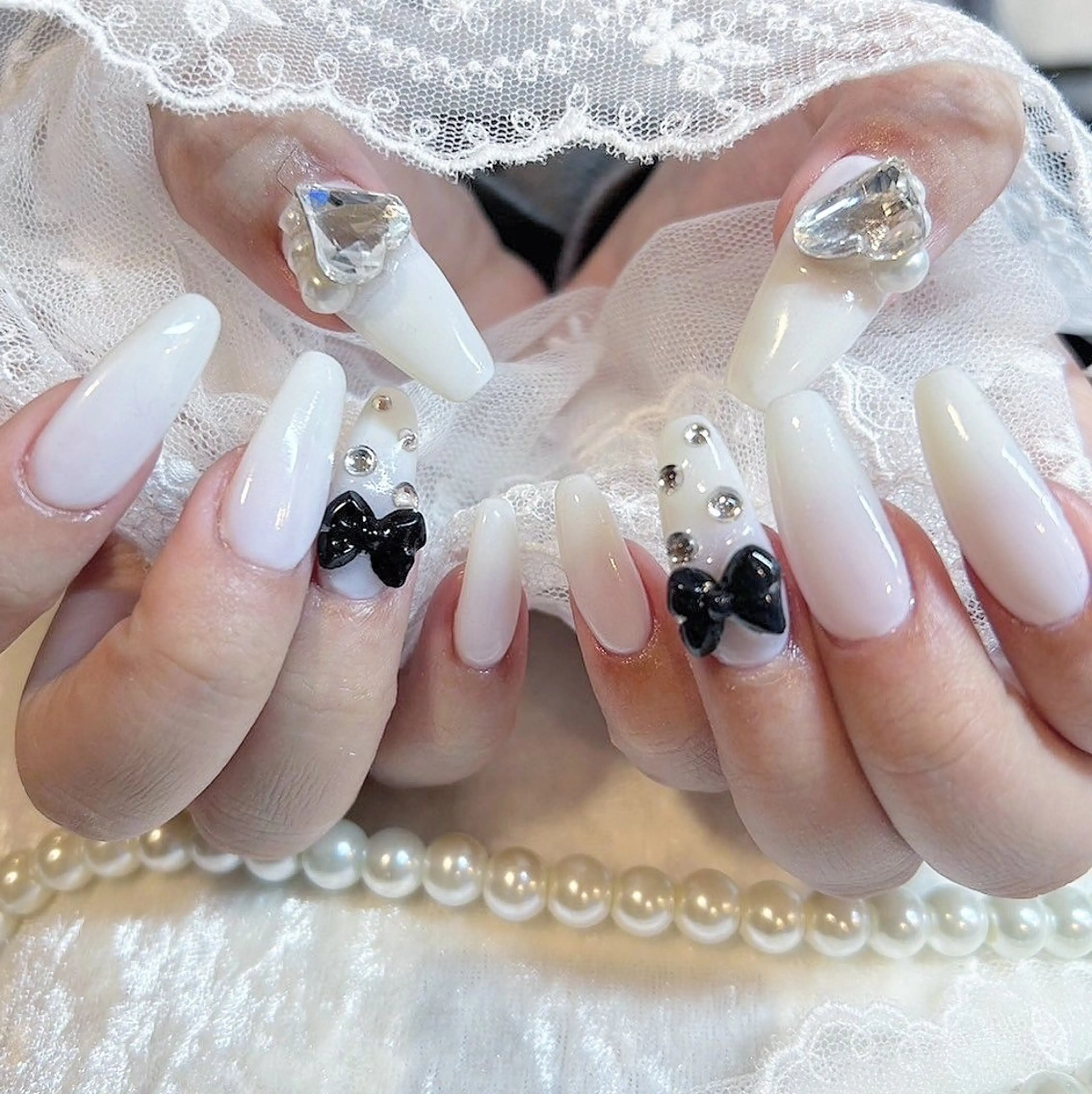 ネイル ハンドネイル フットネイル Minami 🍓のネイルデザイン