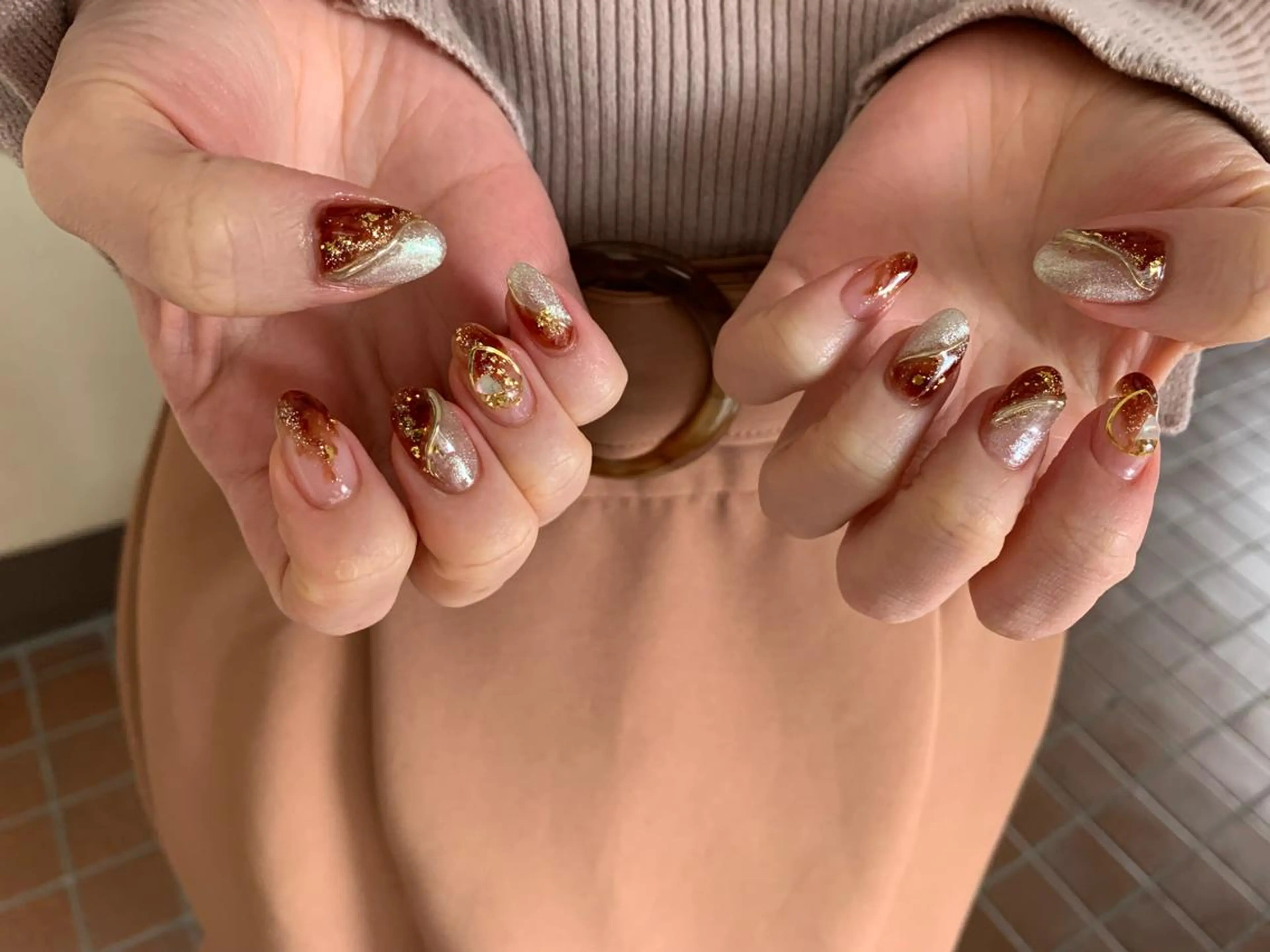 ミディアム ハンドネイル ハンドケア Kono Nanamiのネイルデザイン