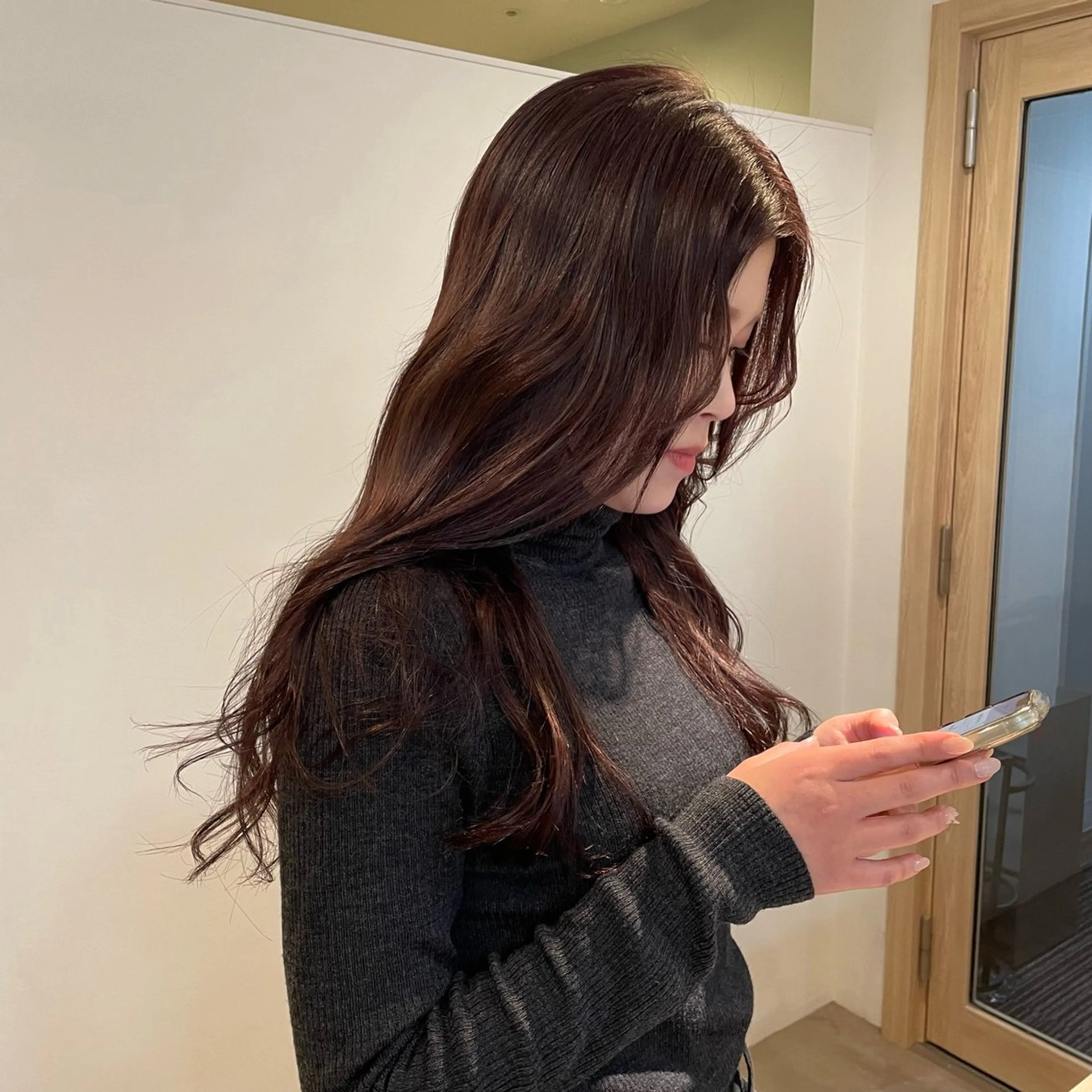 ロング カラー サクライ オトカのヘアスタイル