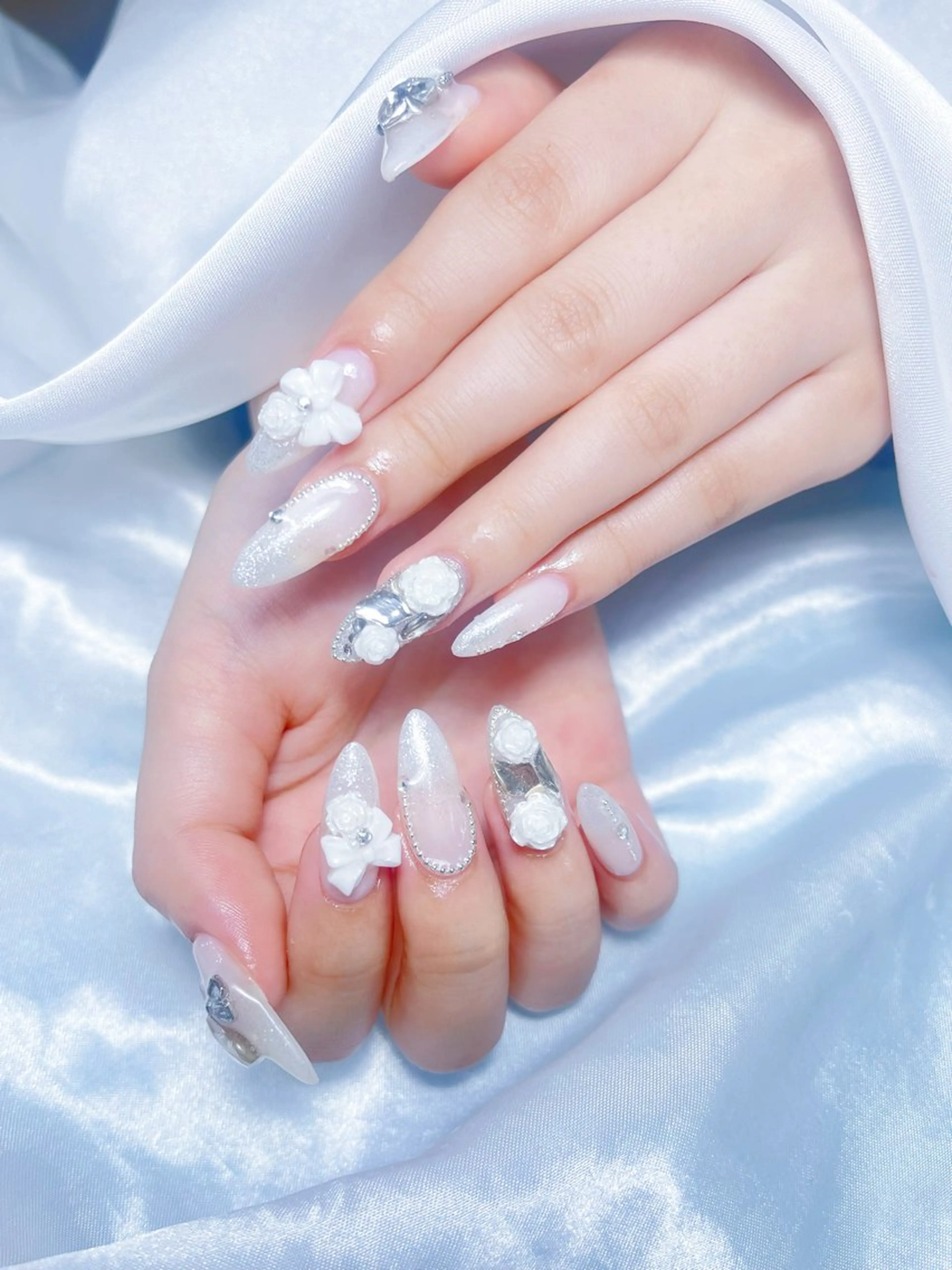 ネイル LEELA NAIL STUDIO所属・LEELA NAIL STUDIOのネイルデザイン