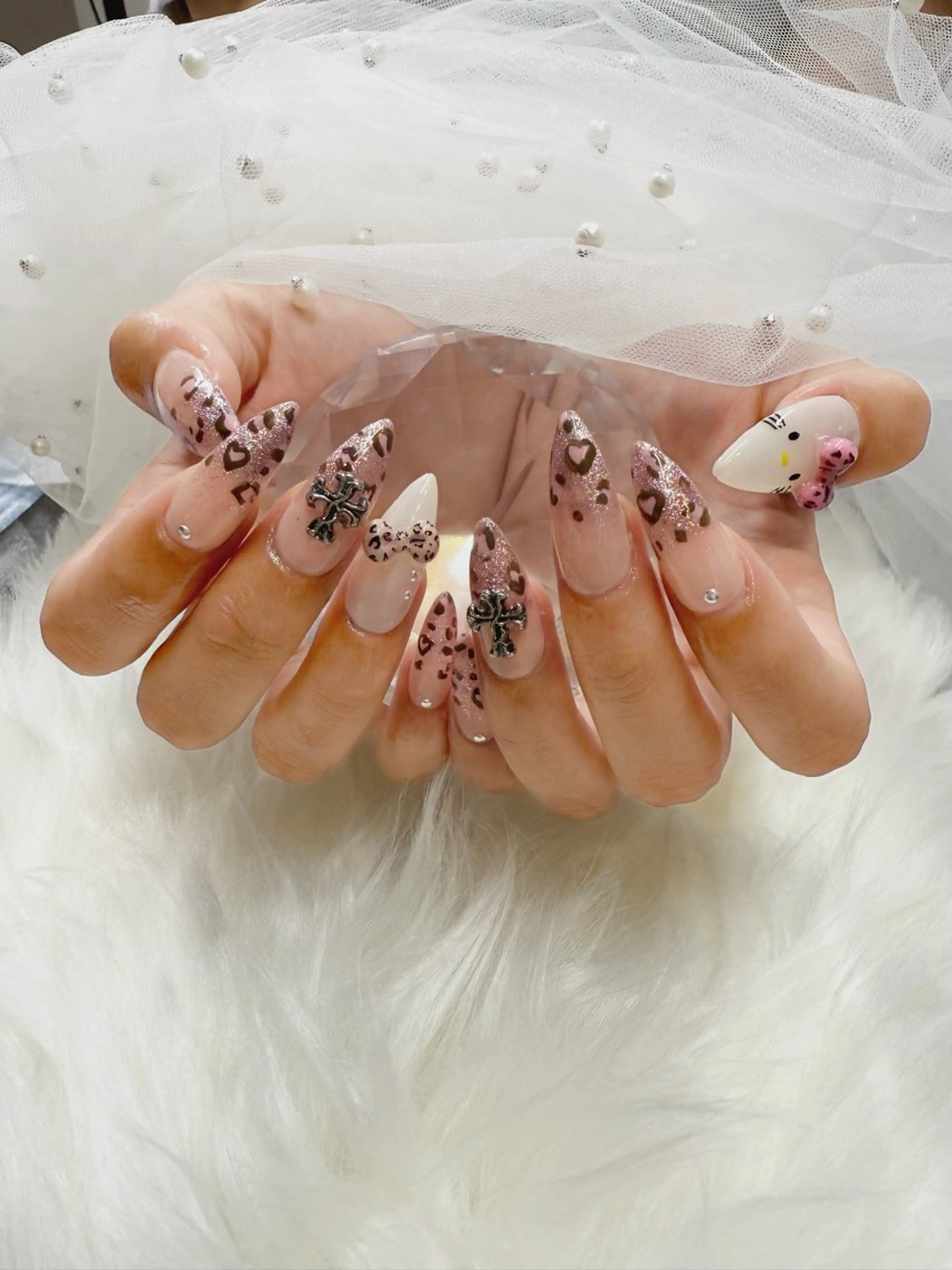 gel-x長さ出し、持ち込みフルアート❣️（ﾊﾟｰﾂ代別途¥220​〜​）の写真
