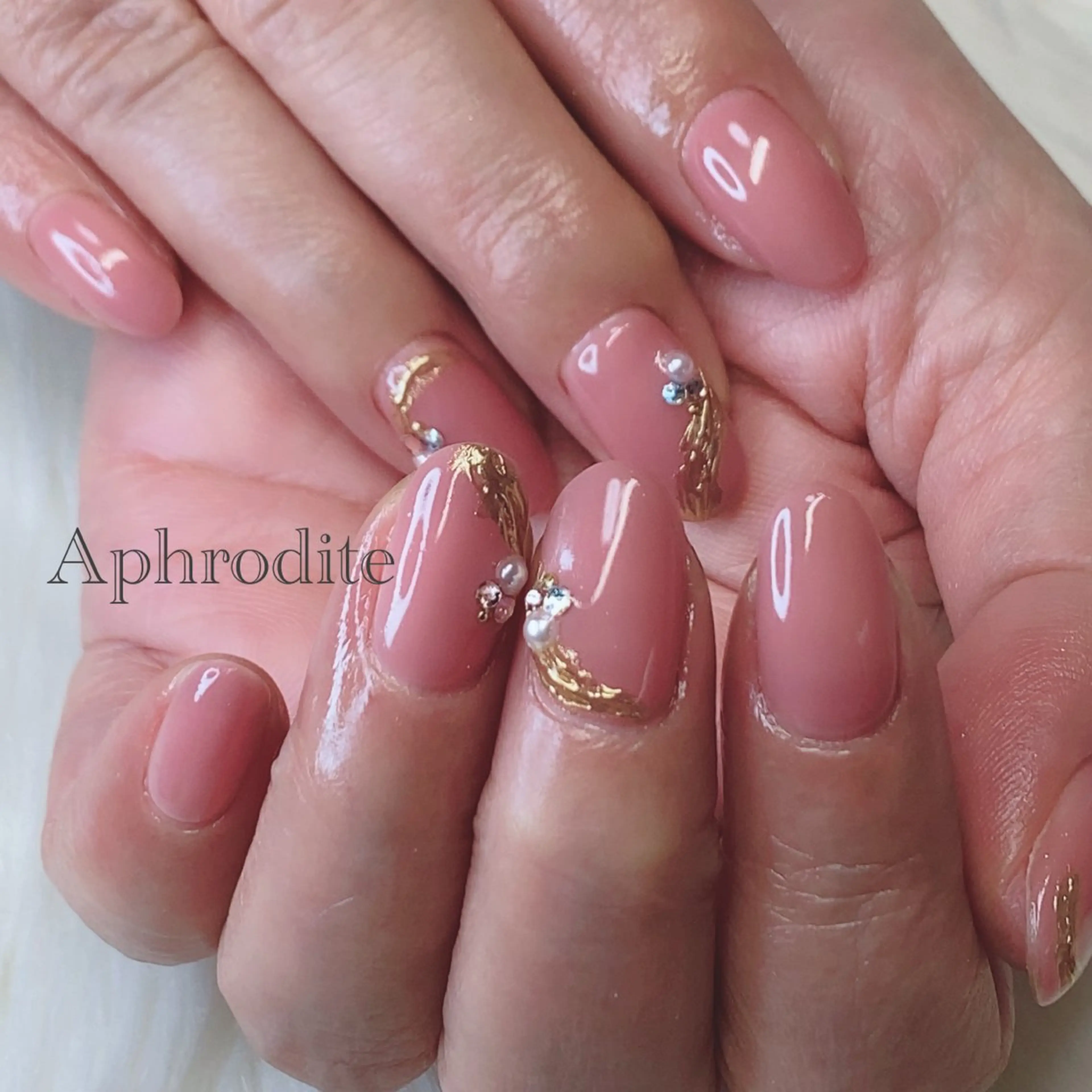 ネイル Aphrodite パラジェル認定サロンのネイルデザイン