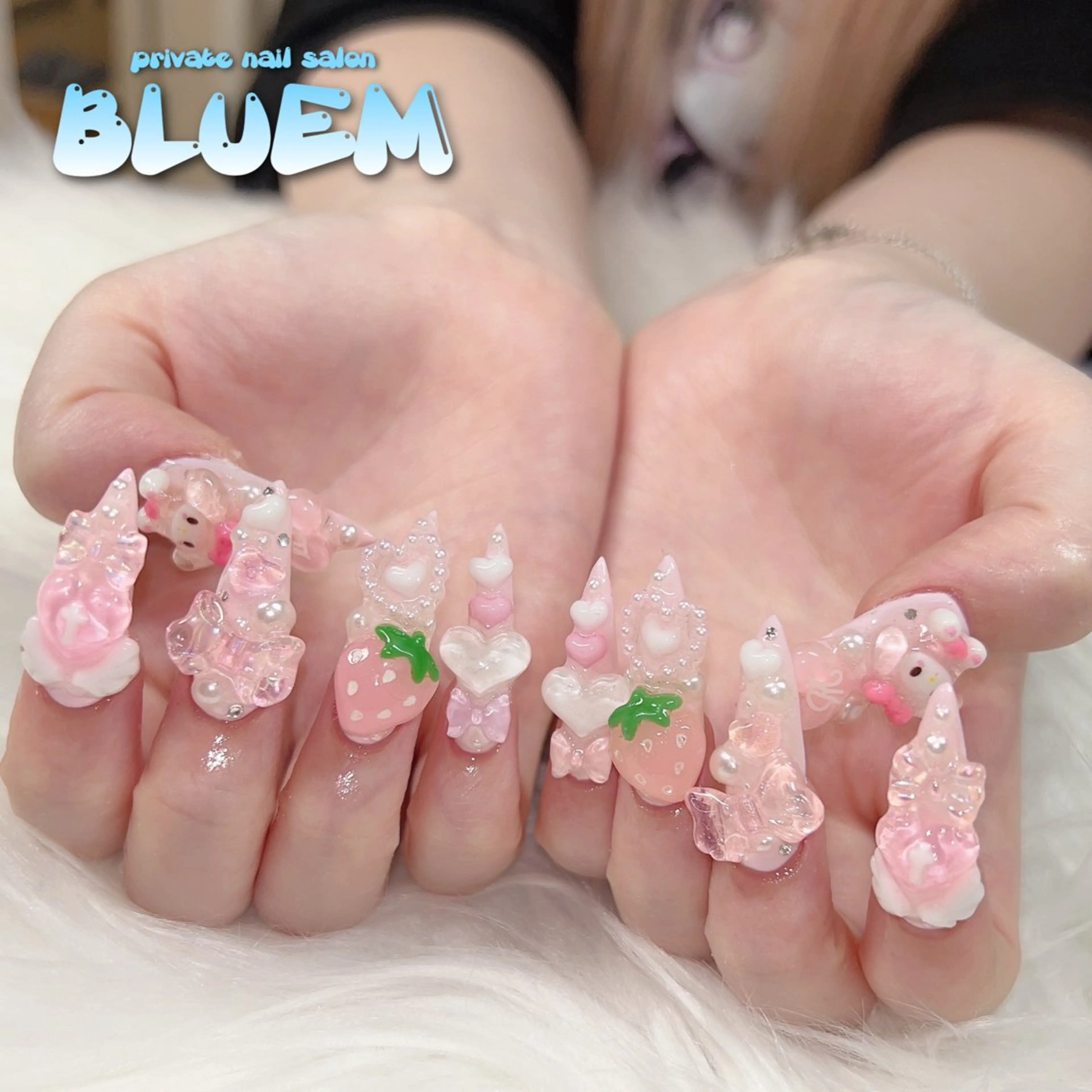 ネイル ハンドネイル BLUEM なな🐶のネイルデザイン