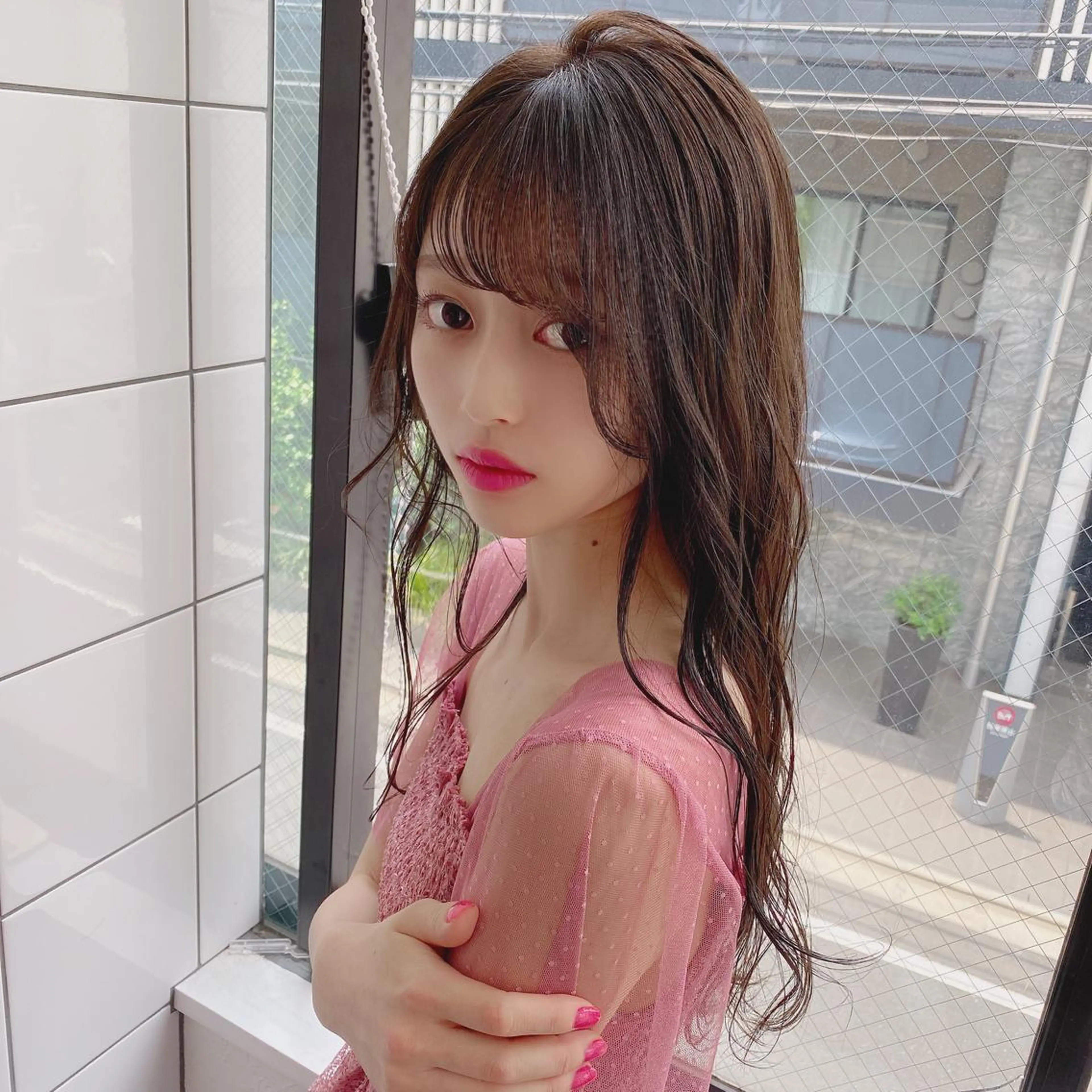 ロング カラー ヘアアレンジ ベージュカラー ブリーチ グレージュ ハイライトカラー ミルクティーベージュ 外苑前NO.1艶髪 透明感カラーのヘアスタイル