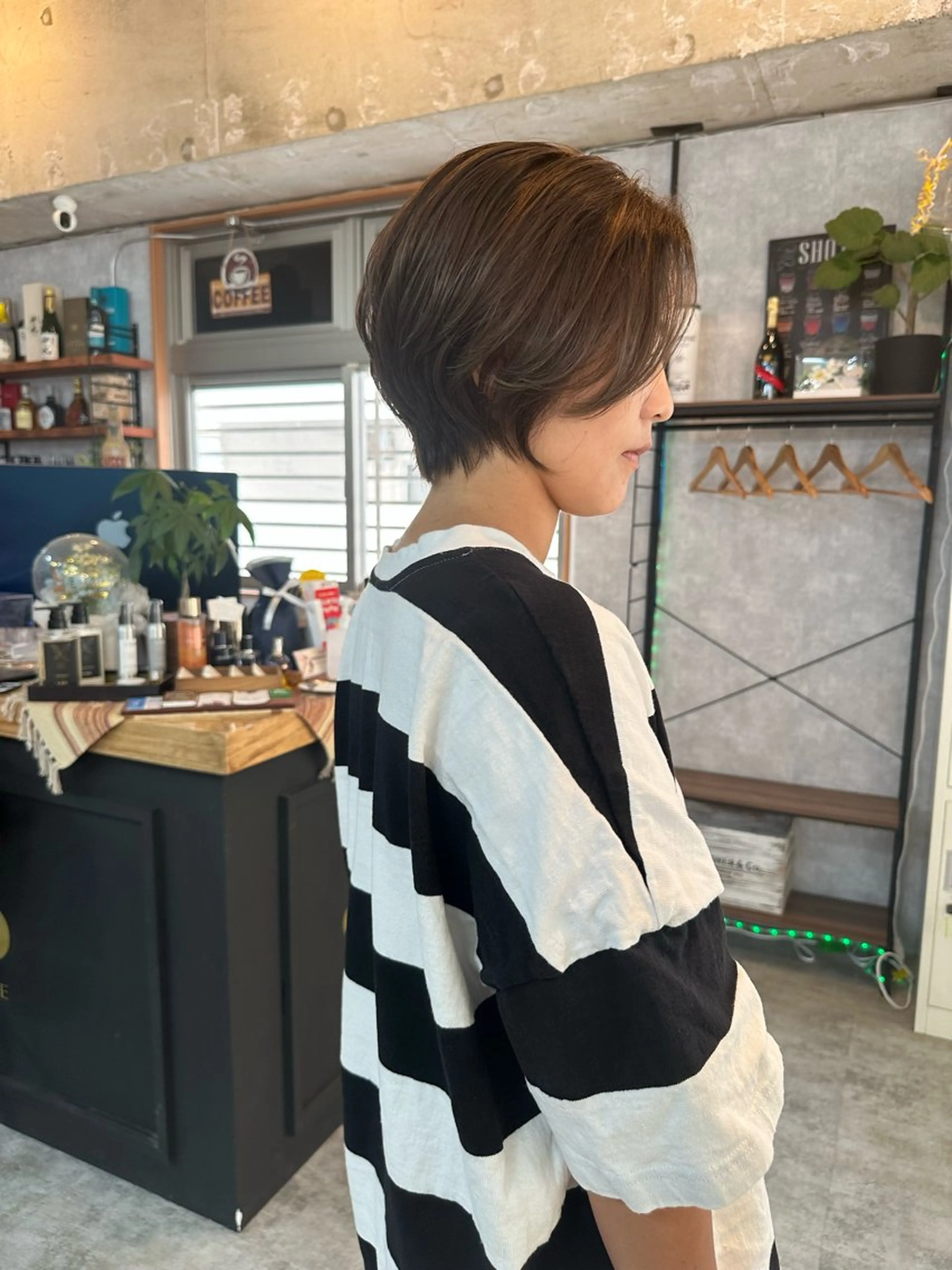 ショート 切りっぱなしボブ ショートボブ ハンサムショート 丸みショート アッシュ カット ヘアカラー トリートメント C’LD hair  produce /シールドヘア所属・モテ髪/ボブ/ショー ト/アダチフウトのヘアスタイル