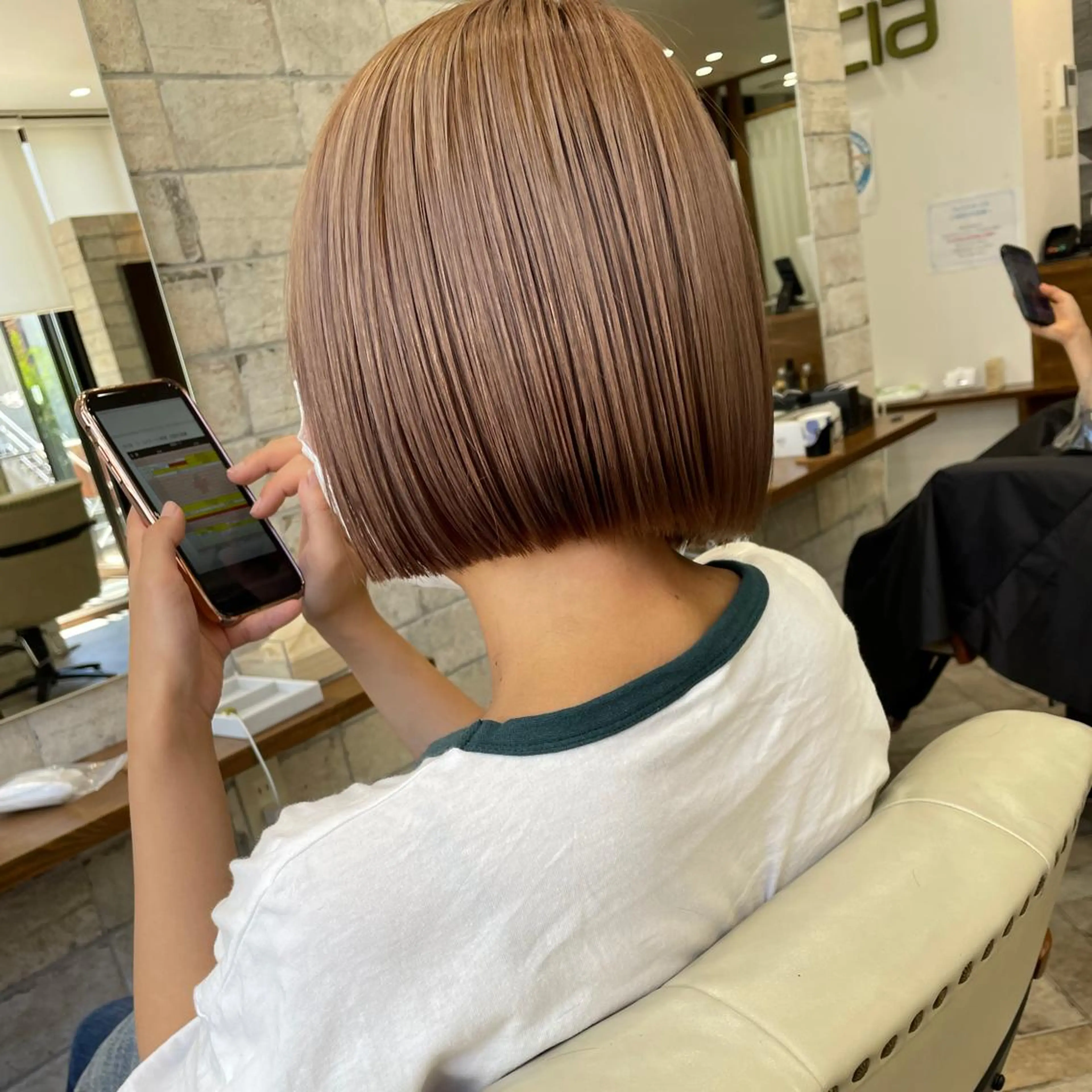 ショート カラー 髪質改善 中川　翔のヘアスタイル