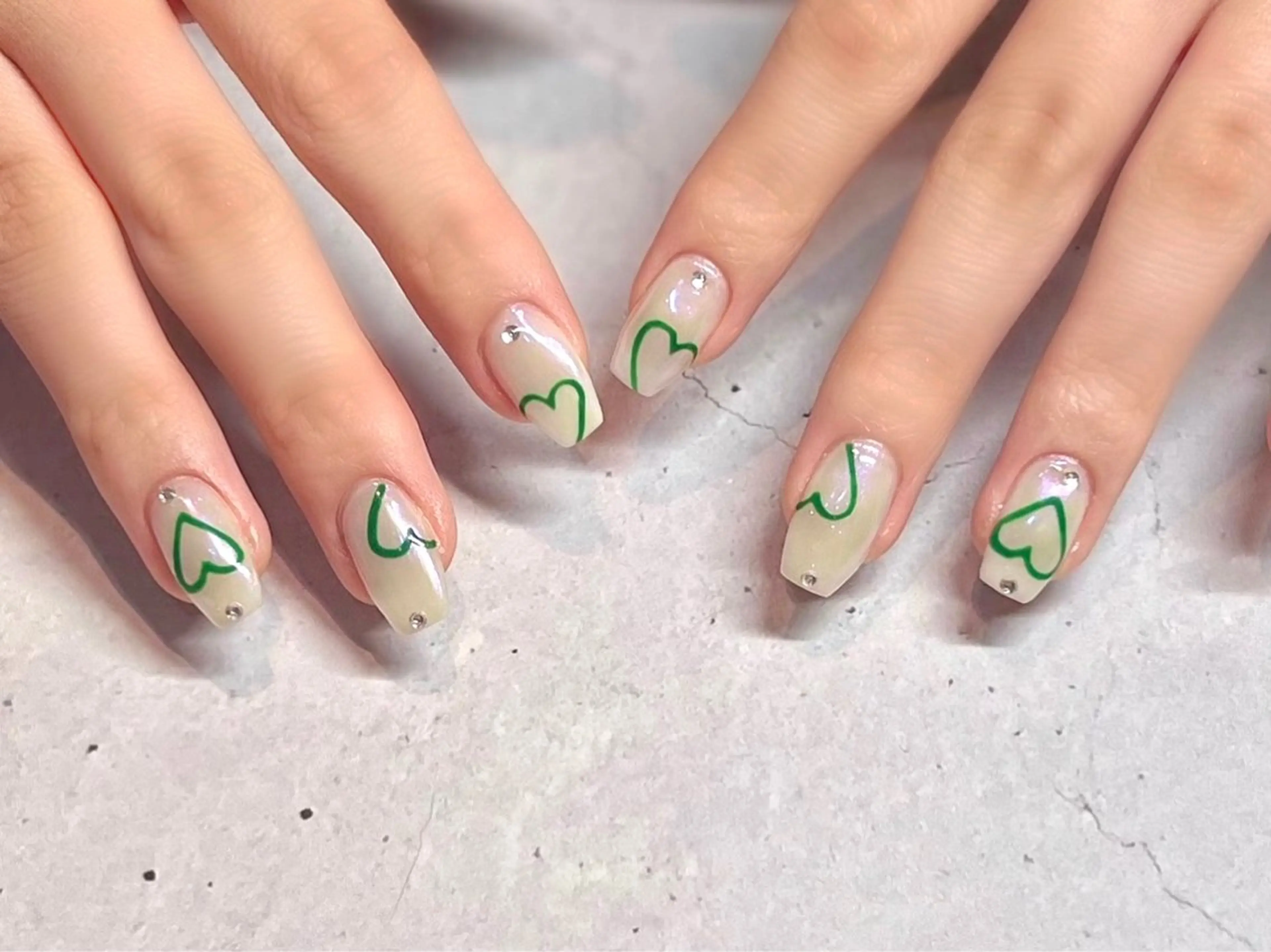 ネイル アートネイル ハンドネイル Revia所属・Revia おおだちあやなのネイルデザイン