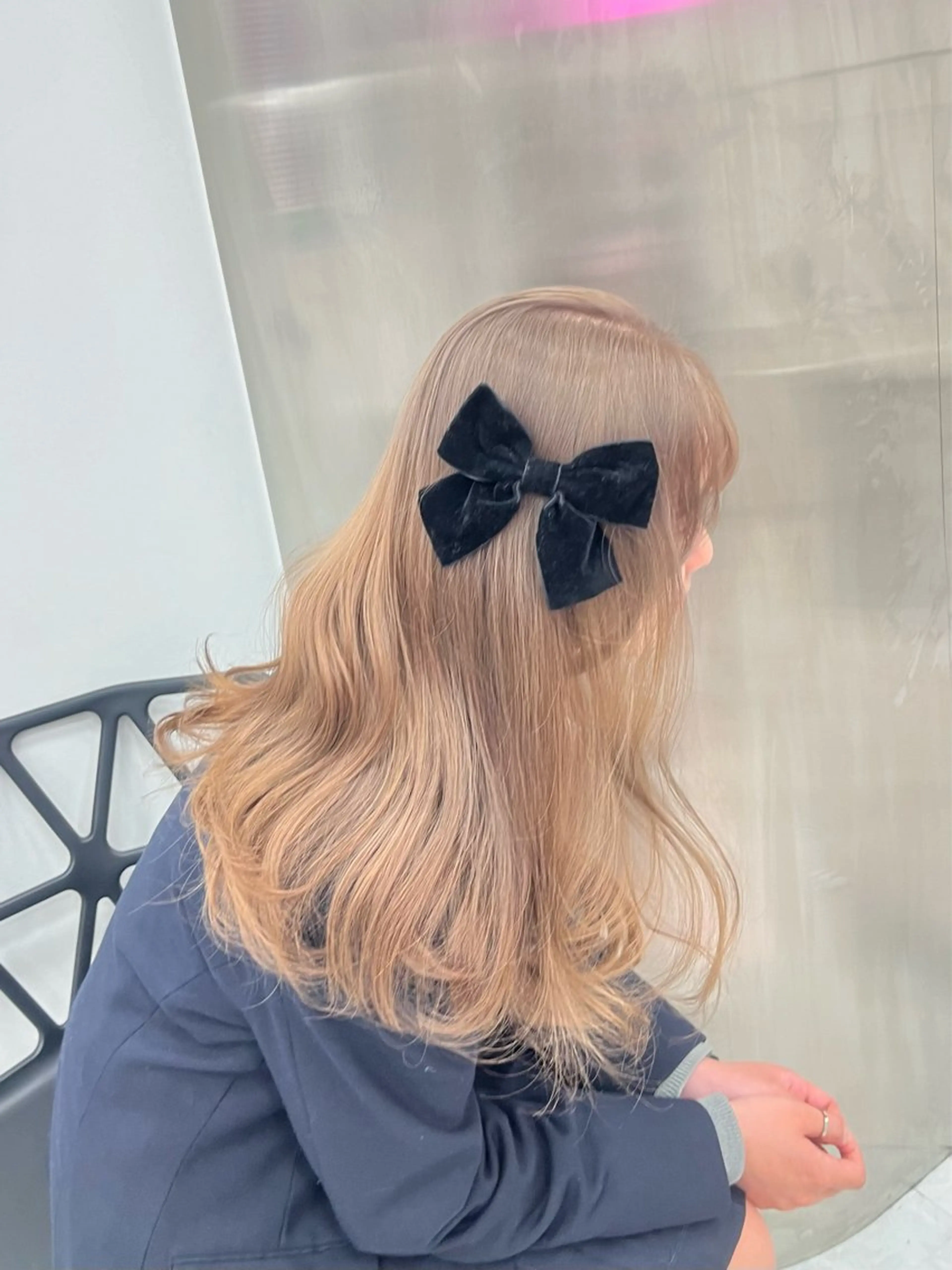 ロング ヘアカラー トリートメント ヘッドスパ ヘアセット ❤︎ワンホンガーリー なハイトーンヘア❤︎のヘアスタイル