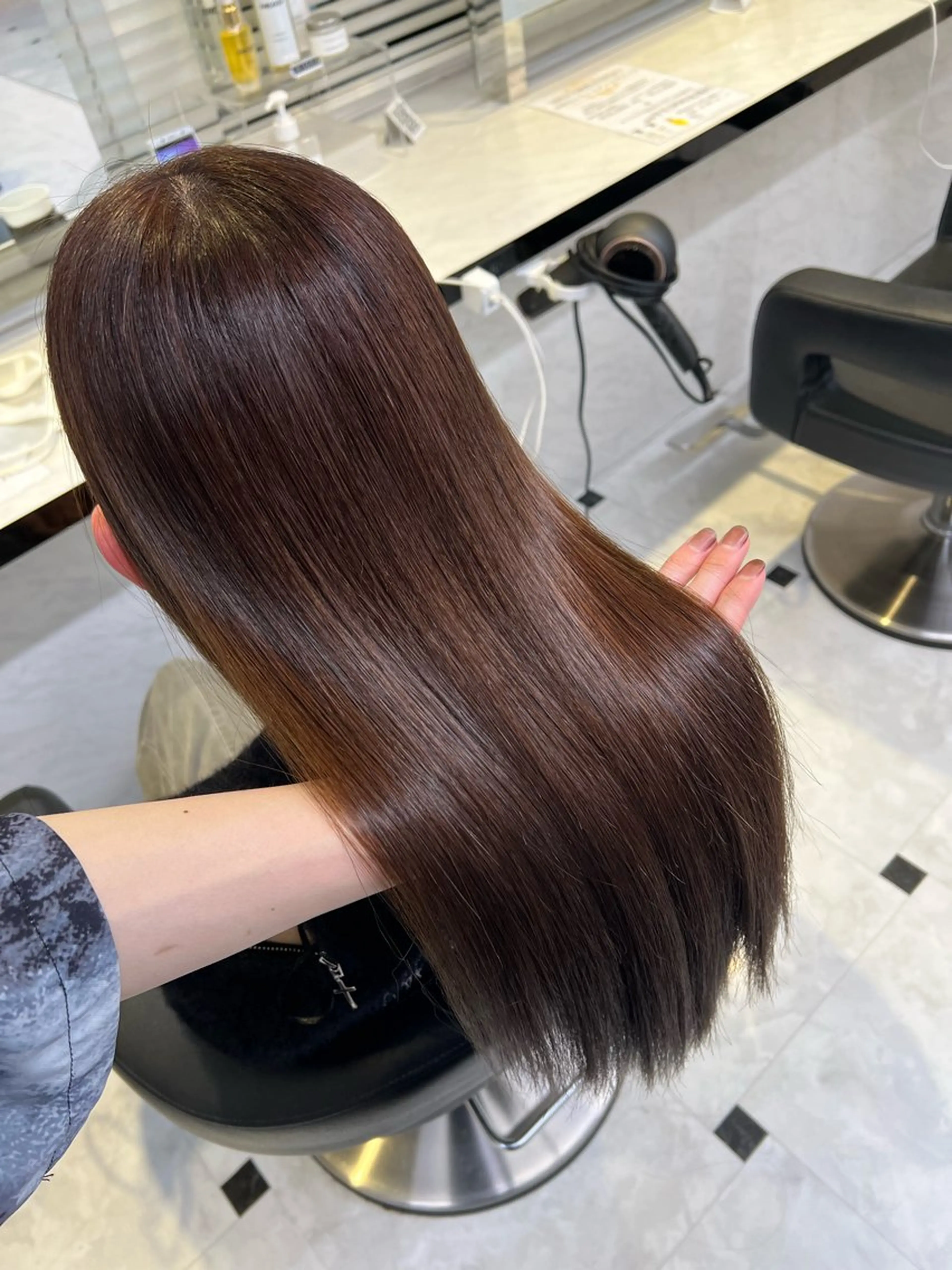 セミロング 安齋 舞奈のヘアスタイル