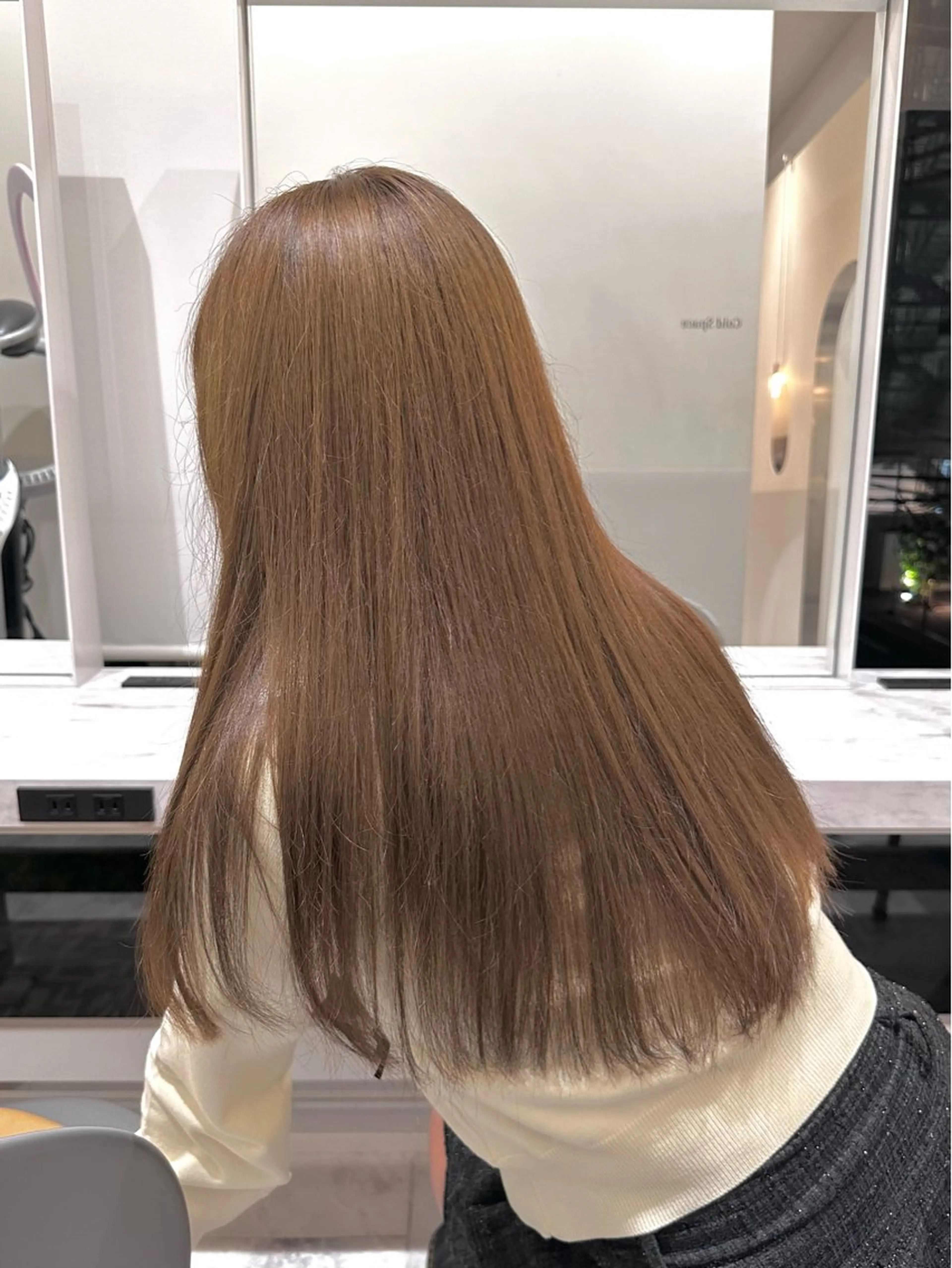 ロング カラー ベージュカラー ブリーチ ブリーチなしカラー ヘアカラー トリートメント LUMO所属・矢野 晃平のヘアスタイル