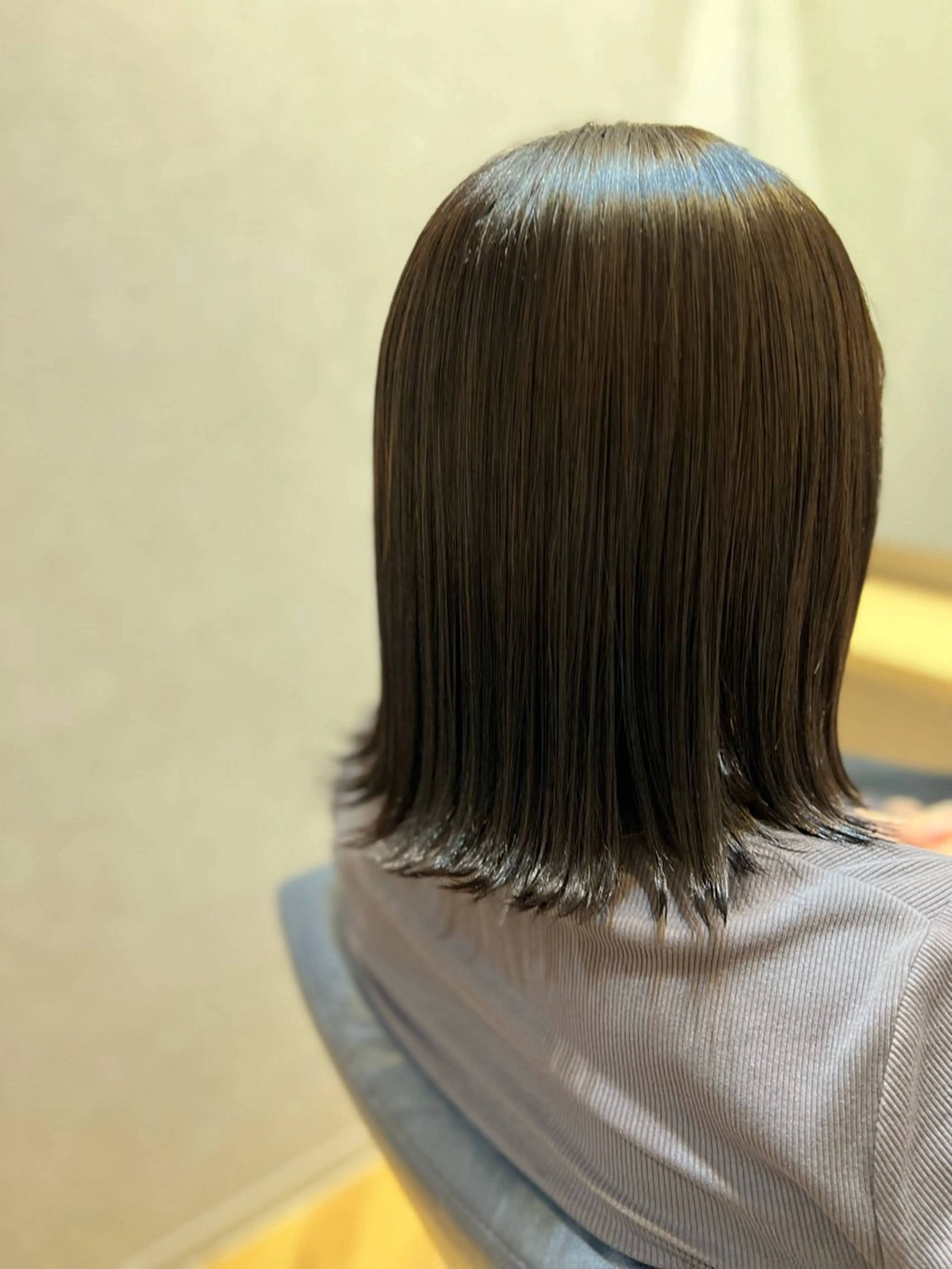 ミディアム ハイライト レイヤーカット 縮毛矯正 トリートメント 縮毛矯正 "今"だけでない美髪 KOTOMIのヘアスタイル