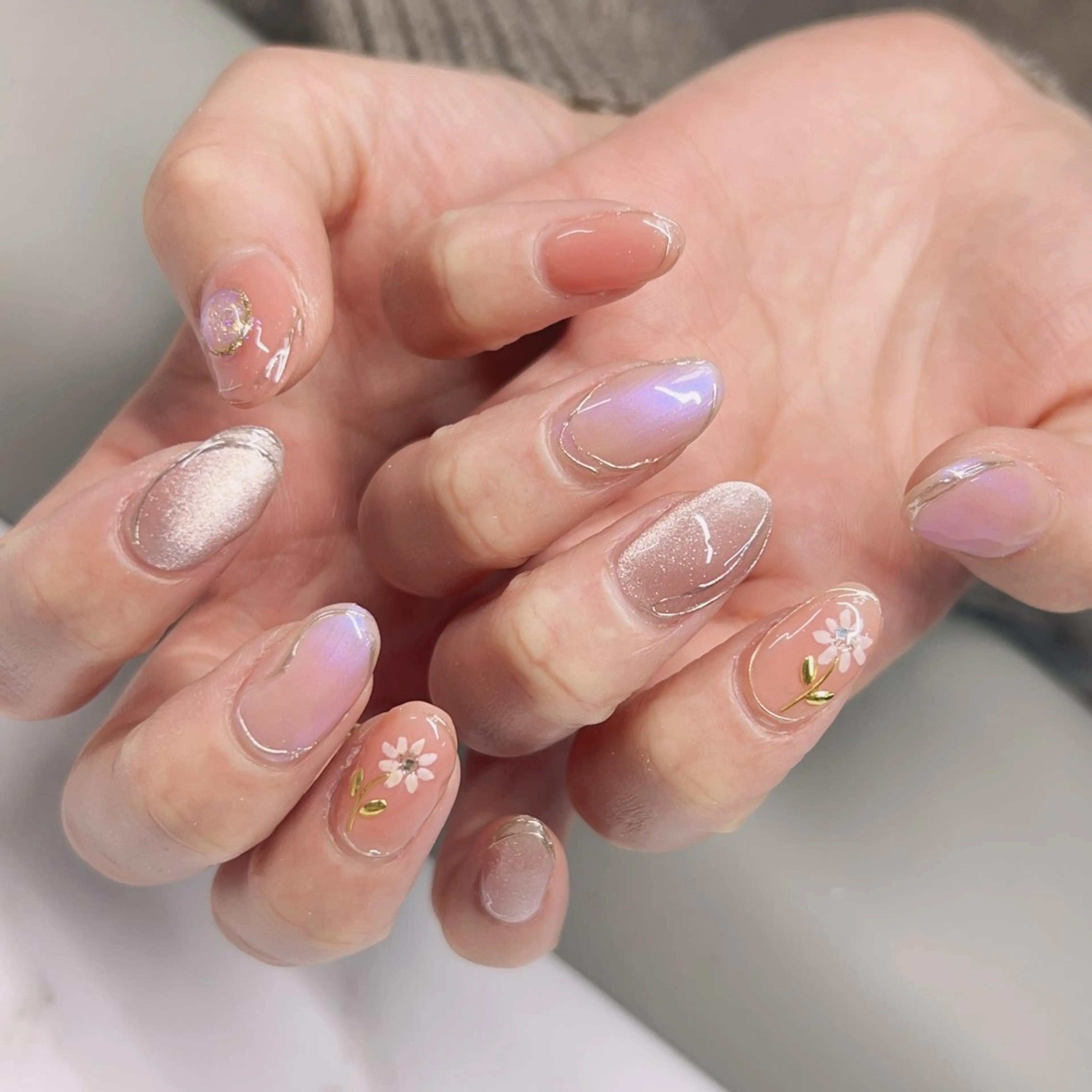 ネイル 成人式 フレンチネイル ジェルネイル グラデーション マグネットネイル ハンドネイル co coのネイルデザイン