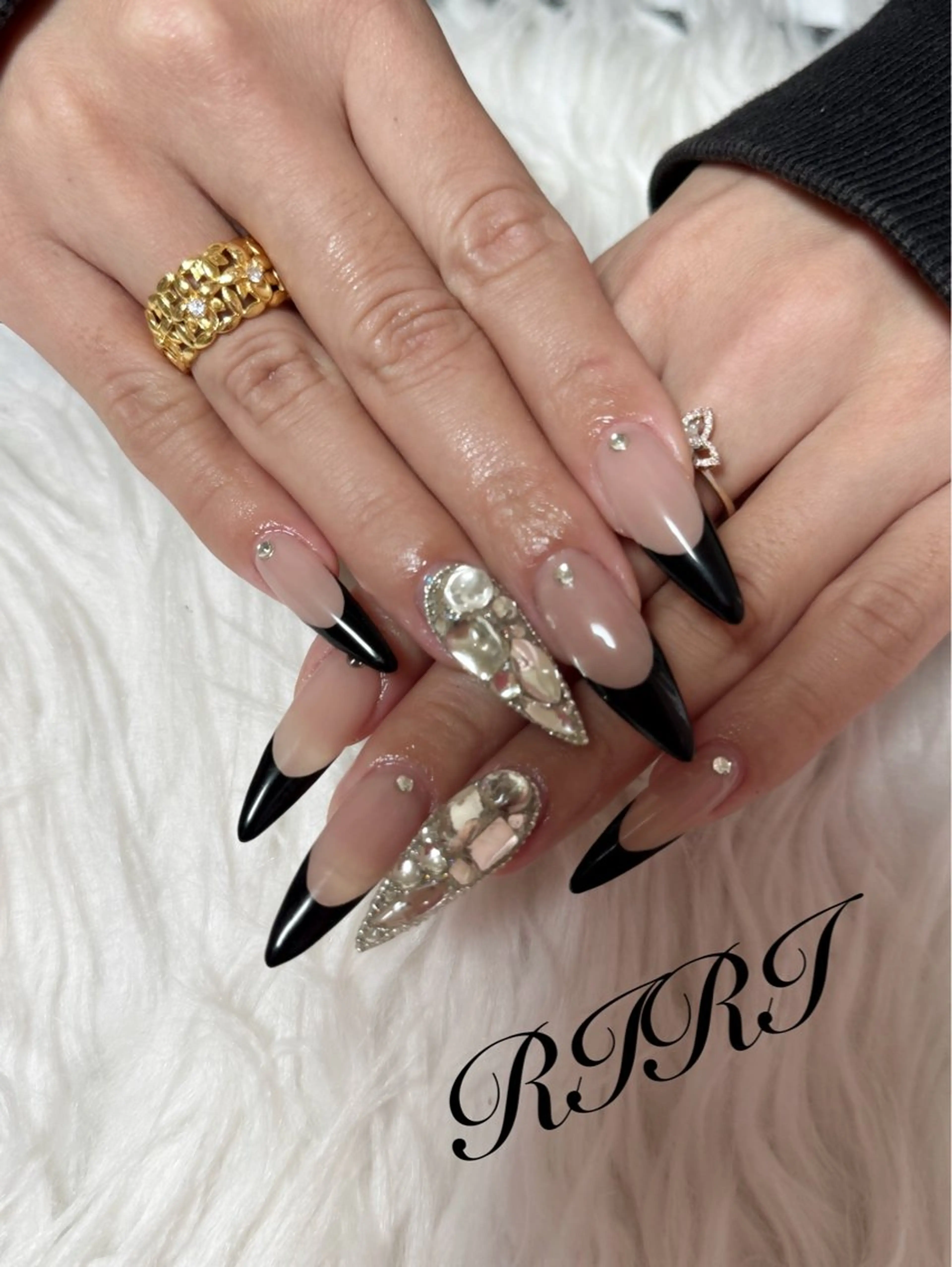 ネイル フレンチネイル ジェルネイル ロングネイル スカルプネイル シンプルネイル ハンドネイル riri オーナーのネイルデザイン