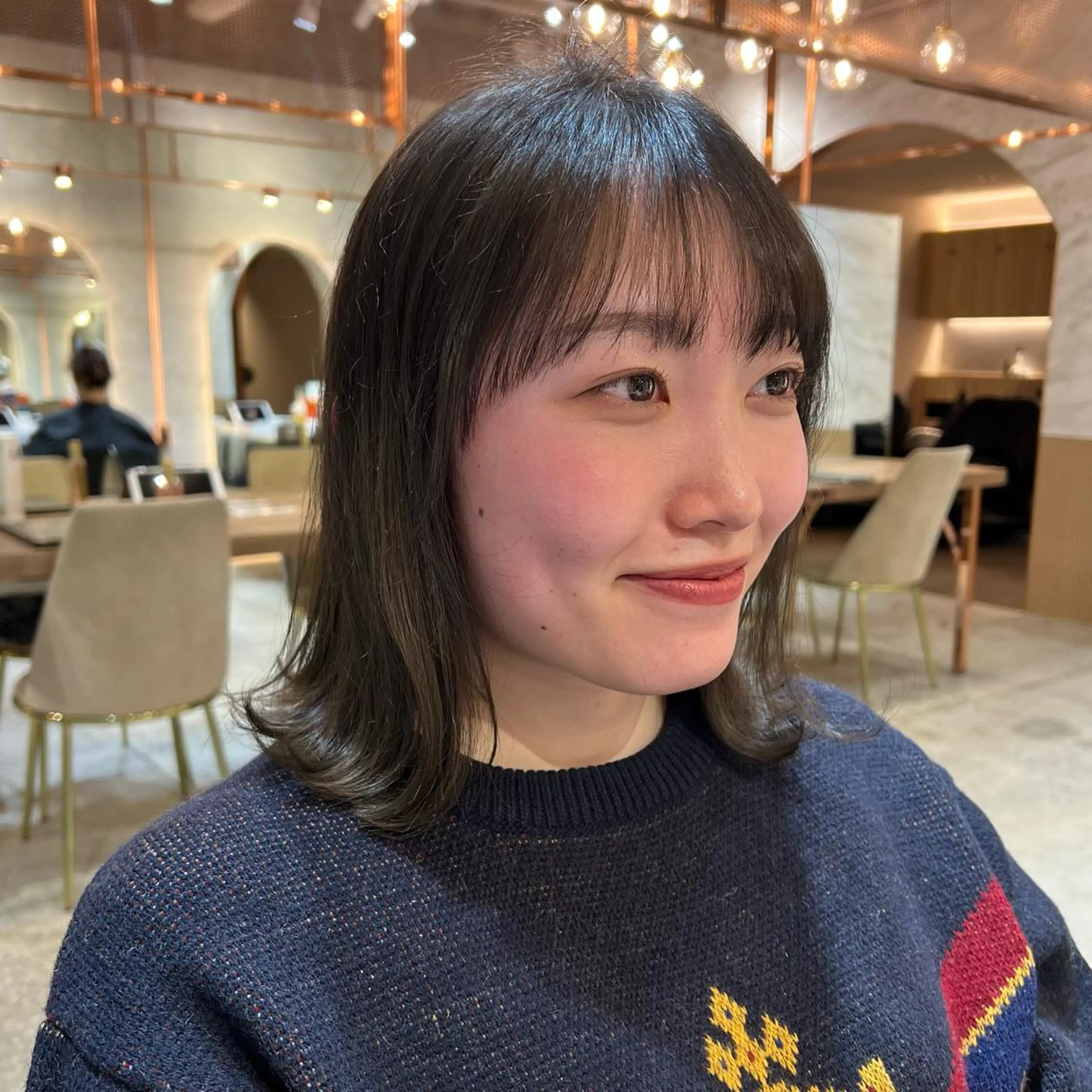 ミディアム カラー ボブ/巻ける縮毛矯正 /韓国レイヤーはなのヘアスタイル