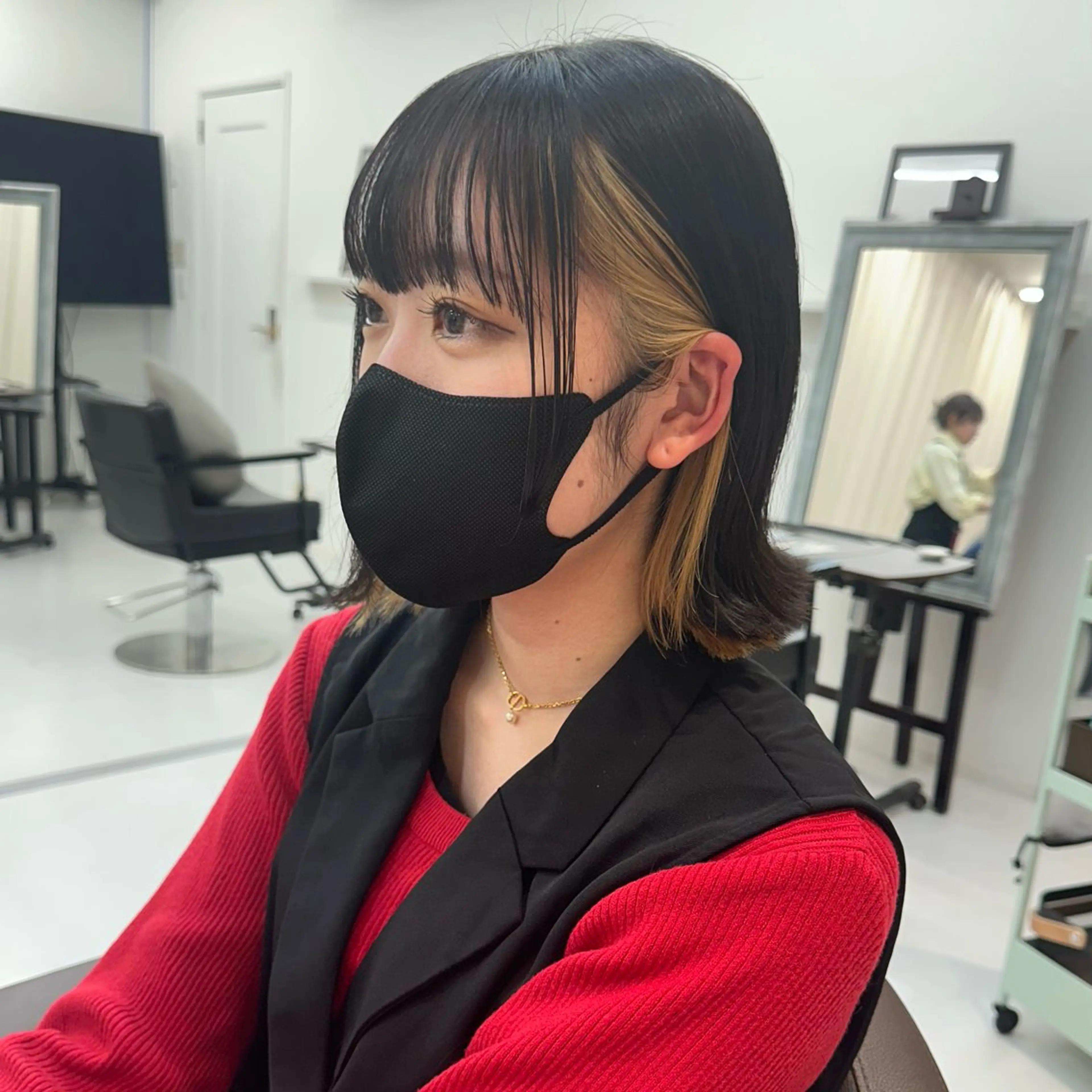 ミディアム 顔周りカット レイヤーカット 外ハネヘア 山崎 結菜LEV.のヘアスタイル