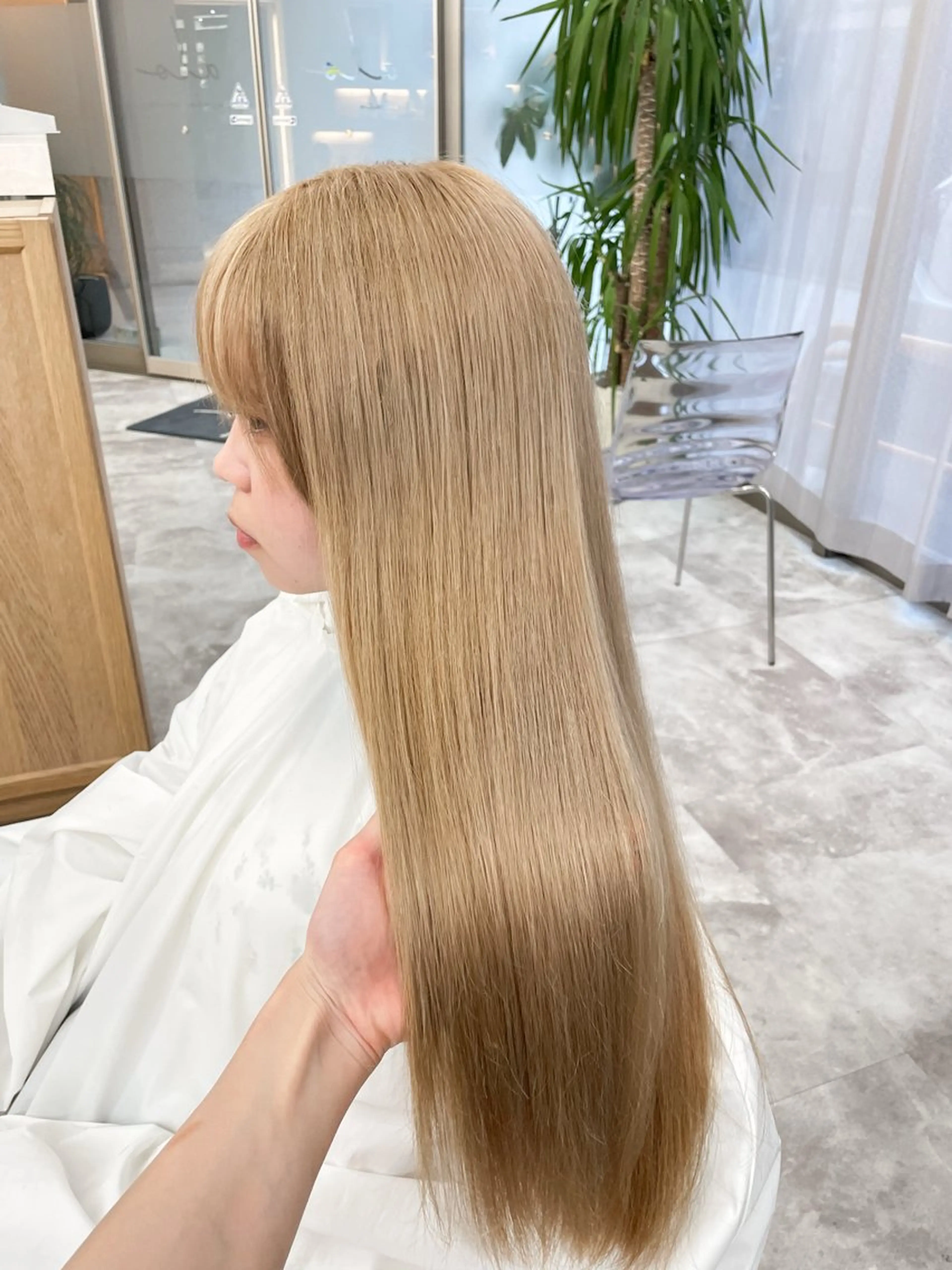 ロング カラー ベージュカラー ブリーチ ブロンド ブロンドベージュ ケアブリーチ ヘアカラー ブリーチ指名NO.1 💕/momoaのヘアスタイル