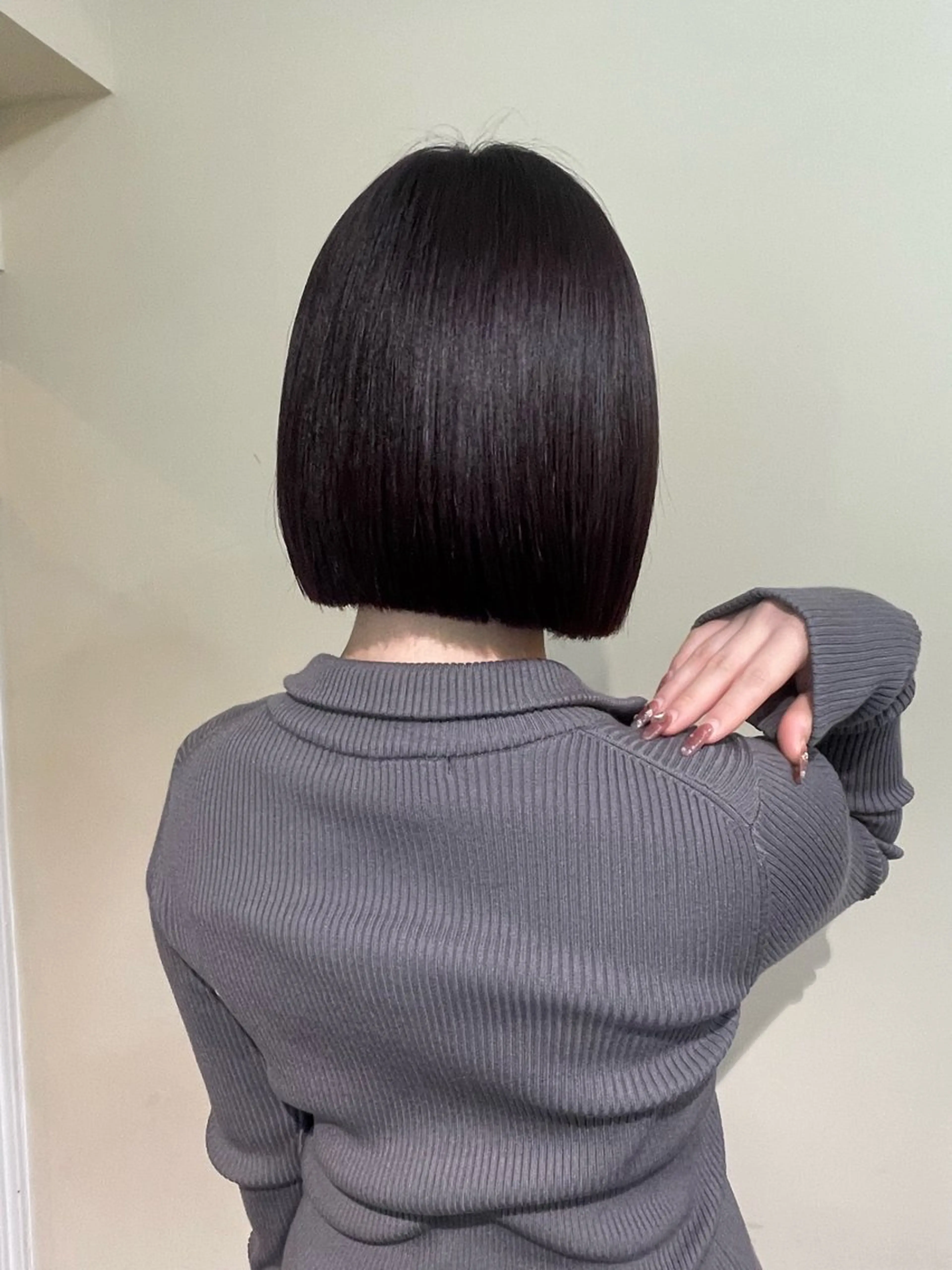 ミディアム ボブ 顔まわりレイヤー 韓国風ヘア レイヤーカット 小顔カット 🐶men'scut SYUMA🐶のヘアスタイル