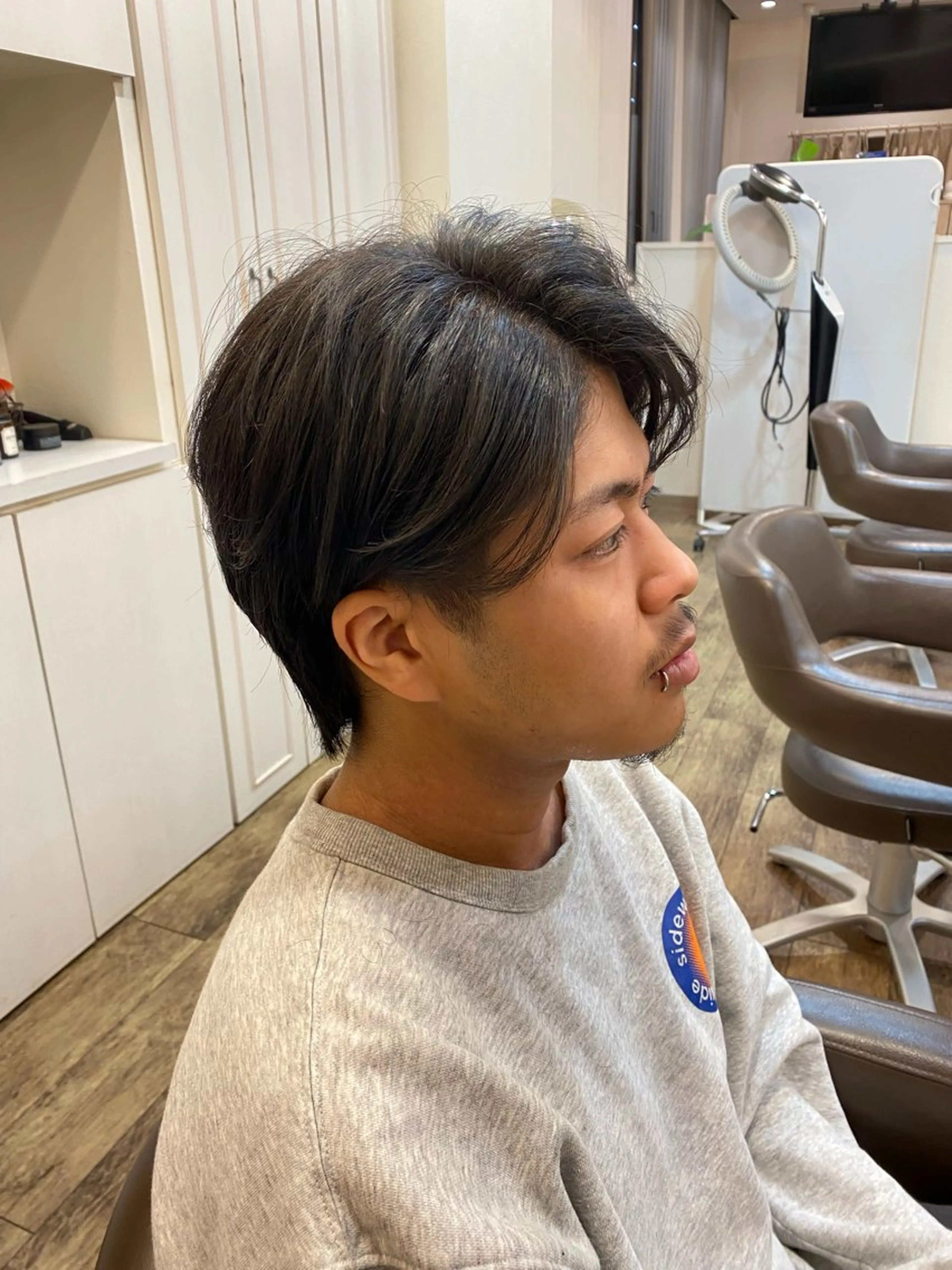 メンズ メンズウルフカット ウルフカット 長嶋 花梨のヘアスタイル