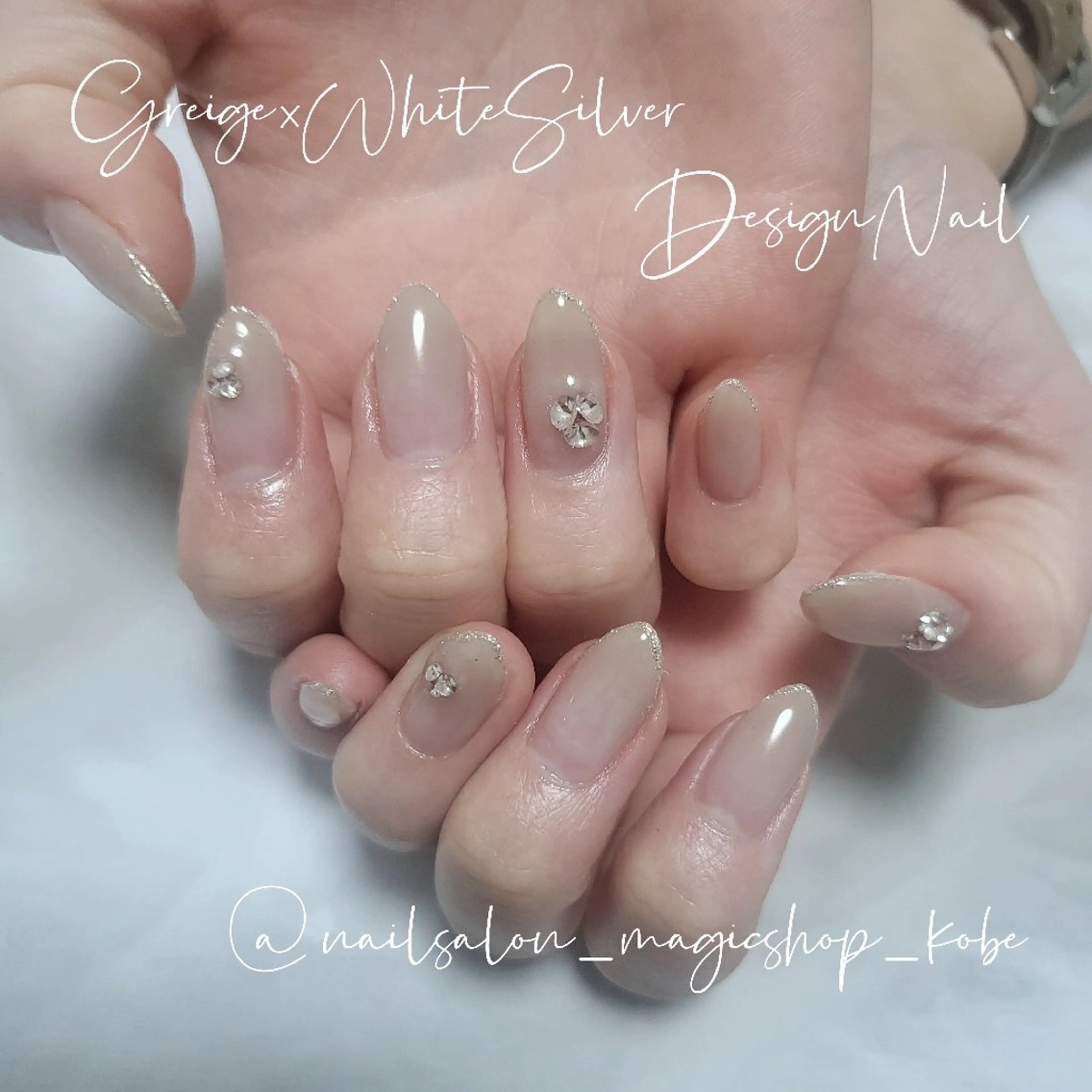 ネイル ジェルネイル グラデーション ラメ(グリッター) シルバー ソフトジェル ハンドネイル Nailsalon MagicShopのネイルデザイン