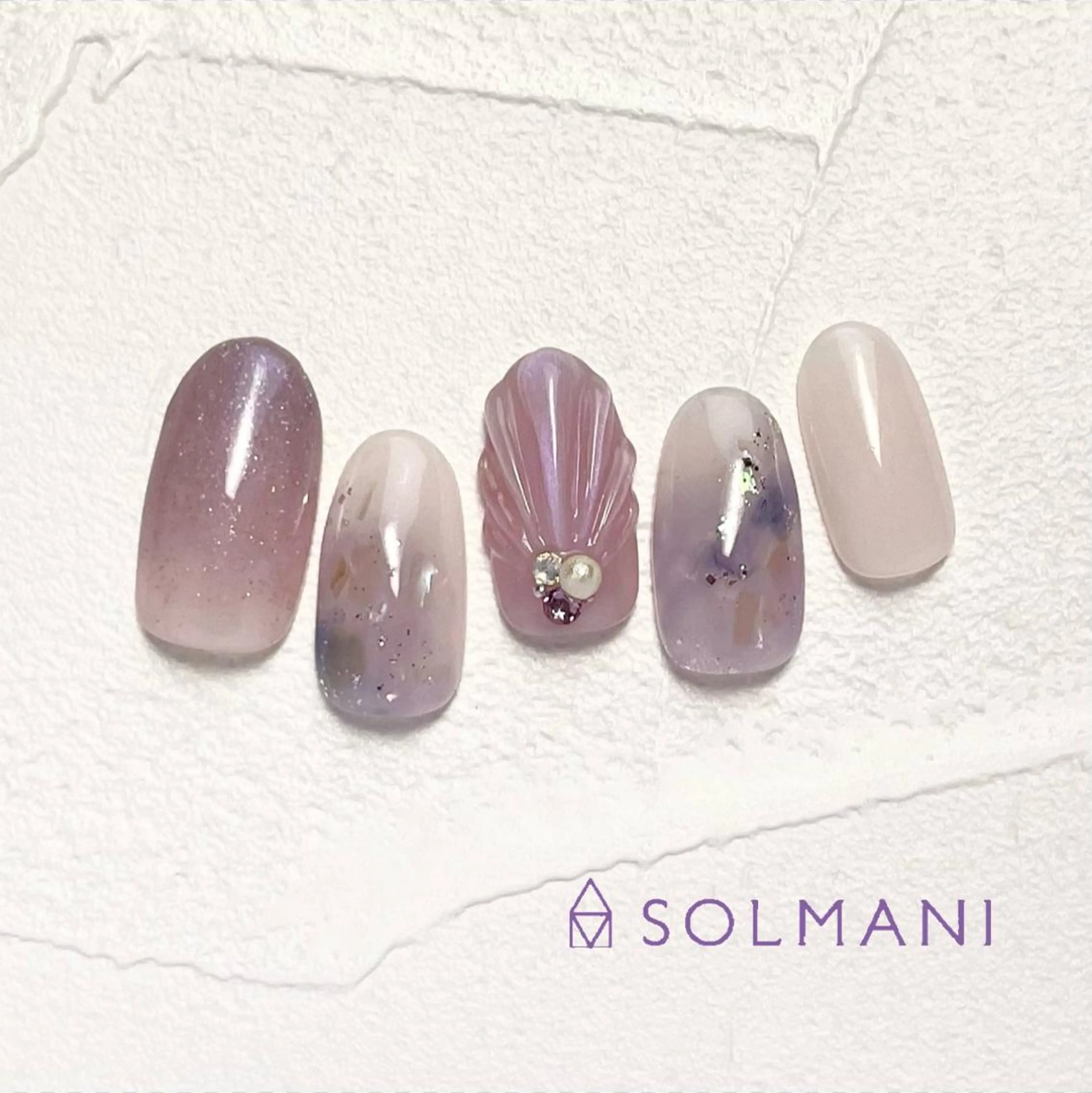 ネイル SOLMANI 予約担当のネイルデザイン