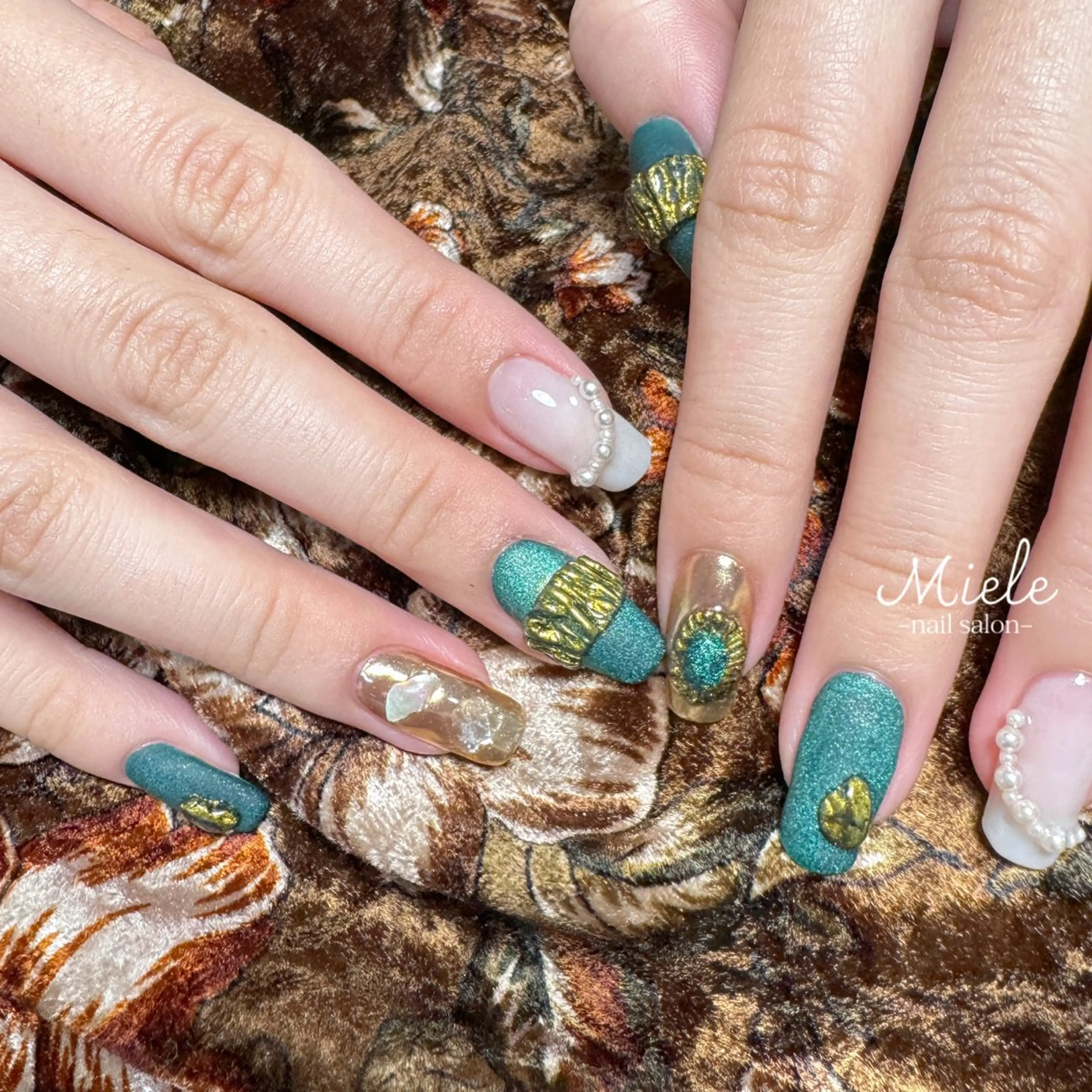 ネイル MieleNailSalon所属・miele nail ひな〈新大阪〉のネイルデザイン