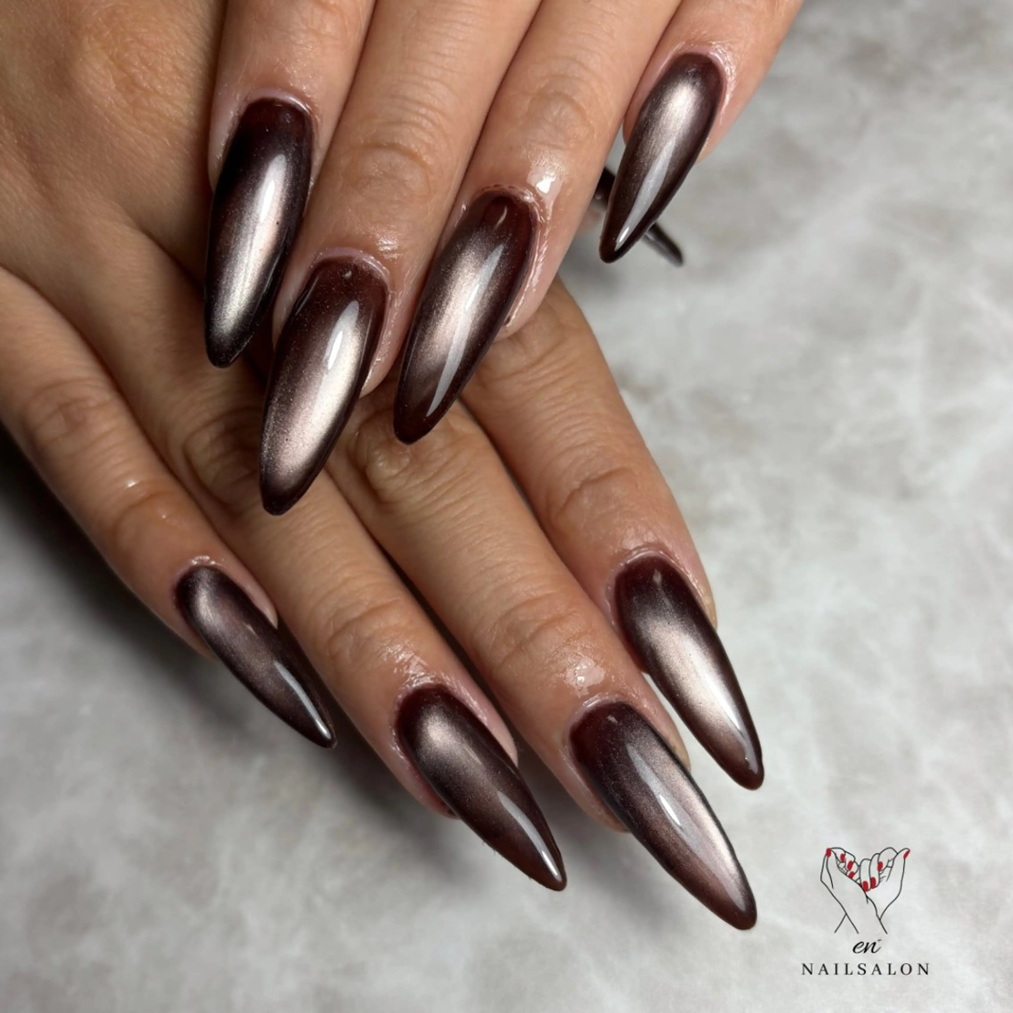 ネイル 長さ出し マグネットネイル ハンドネイル NAILSALON en+所属・NAILSALON en+沖縄市美原のネイルデザイン