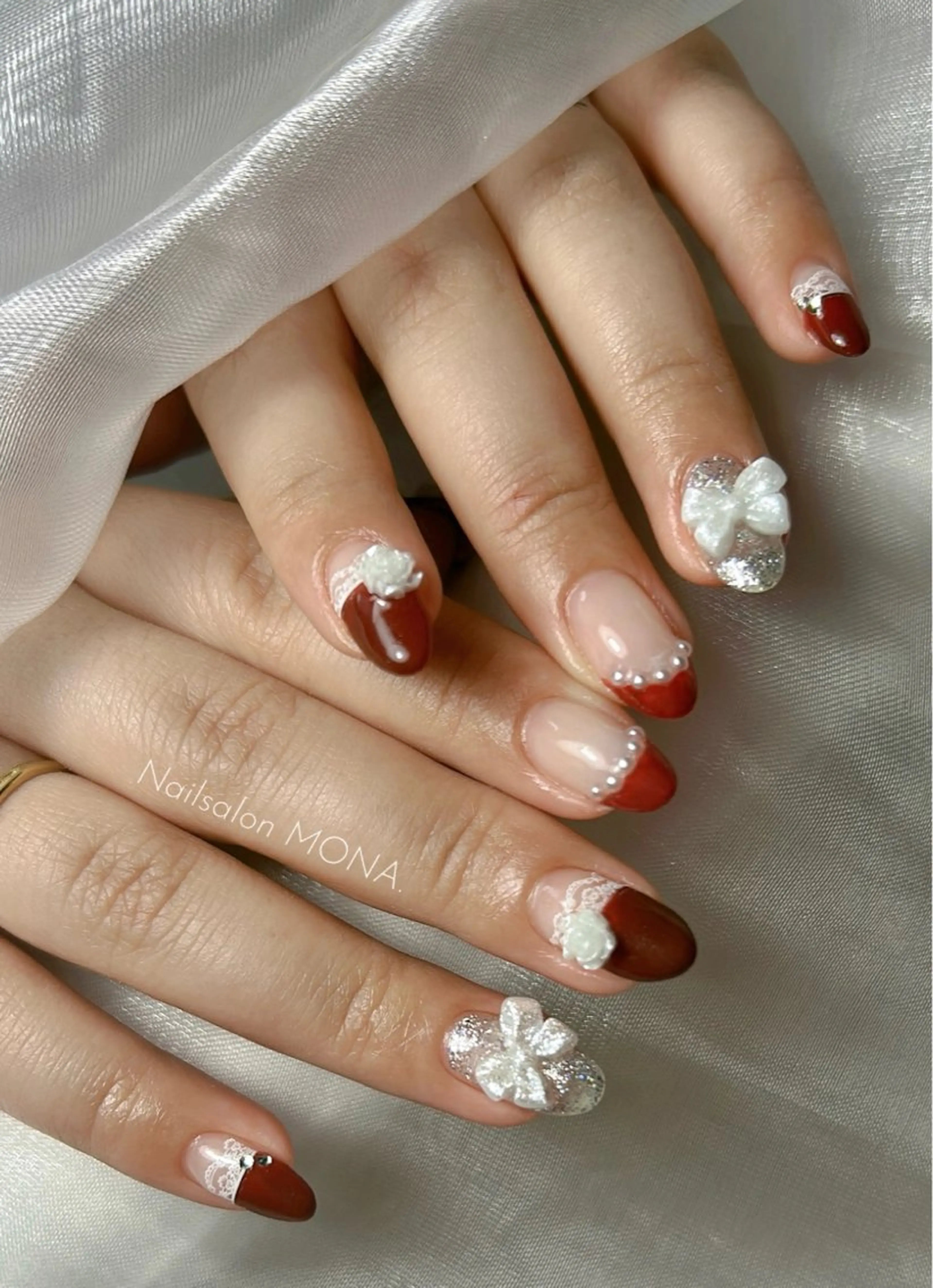 ネイル ボルドー ガーリー レース ハンドネイル Nailsalon MONA.のネイルデザイン