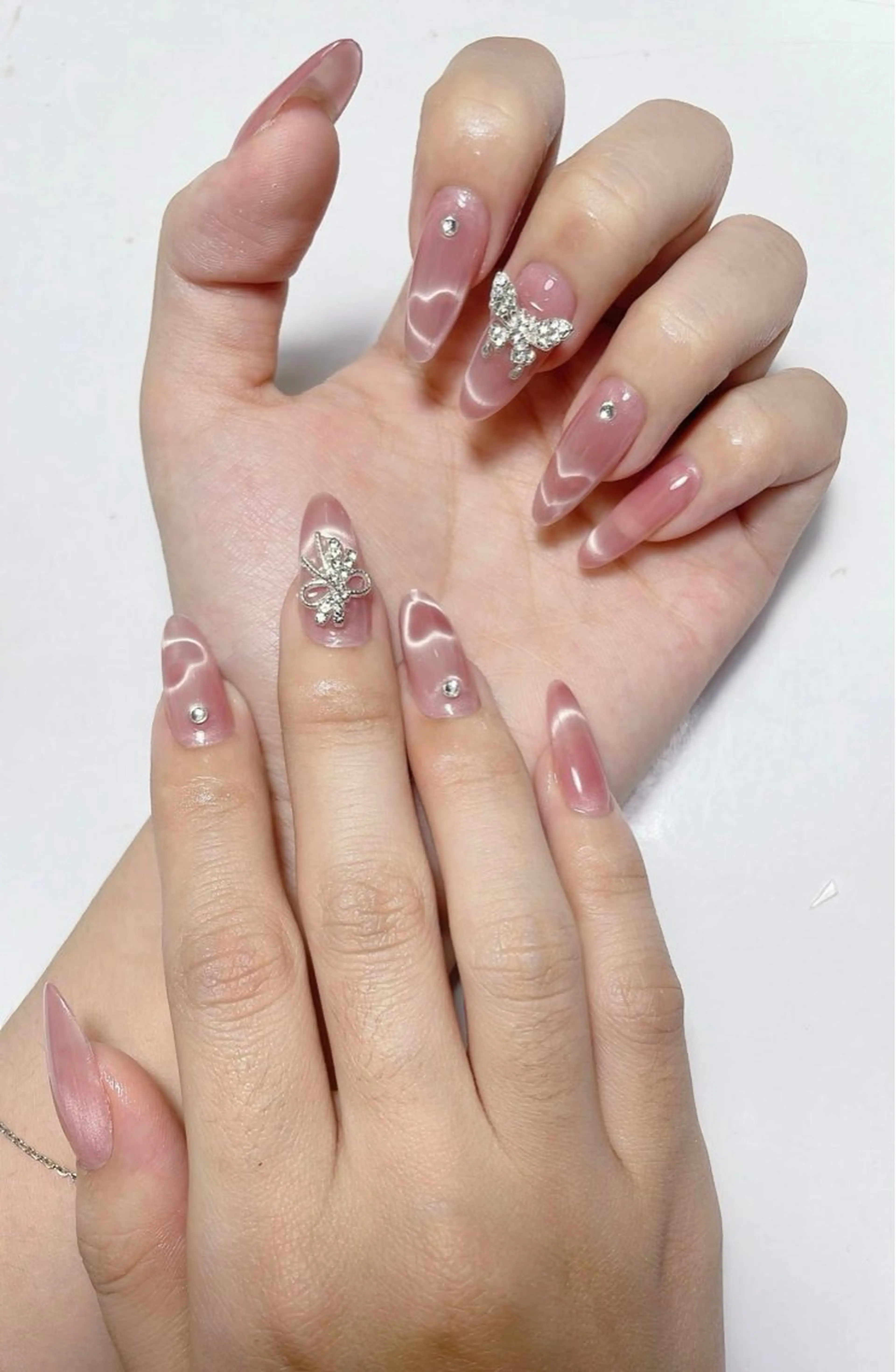 ネイル アートネイル 長さ出し ジェルネイル マグネットネイル ニュアンスネイル ハンドネイル Cloudy Chan Nailのネイルデザイン