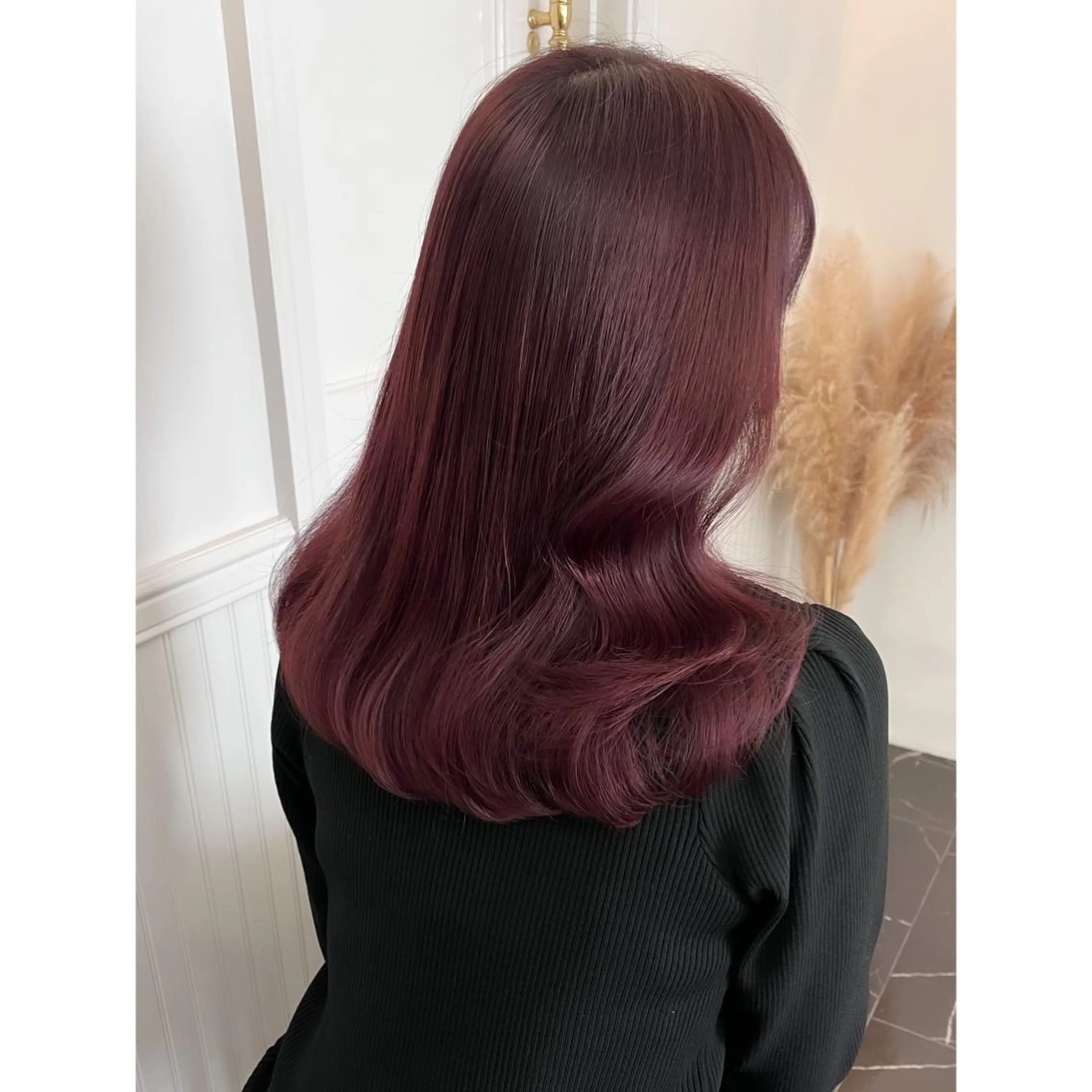 セミロング カラー ブリーチ カット ヘアカラー LOTTA CUCCI所属・miyu /トレンド カラー×艶髪のヘアスタイル