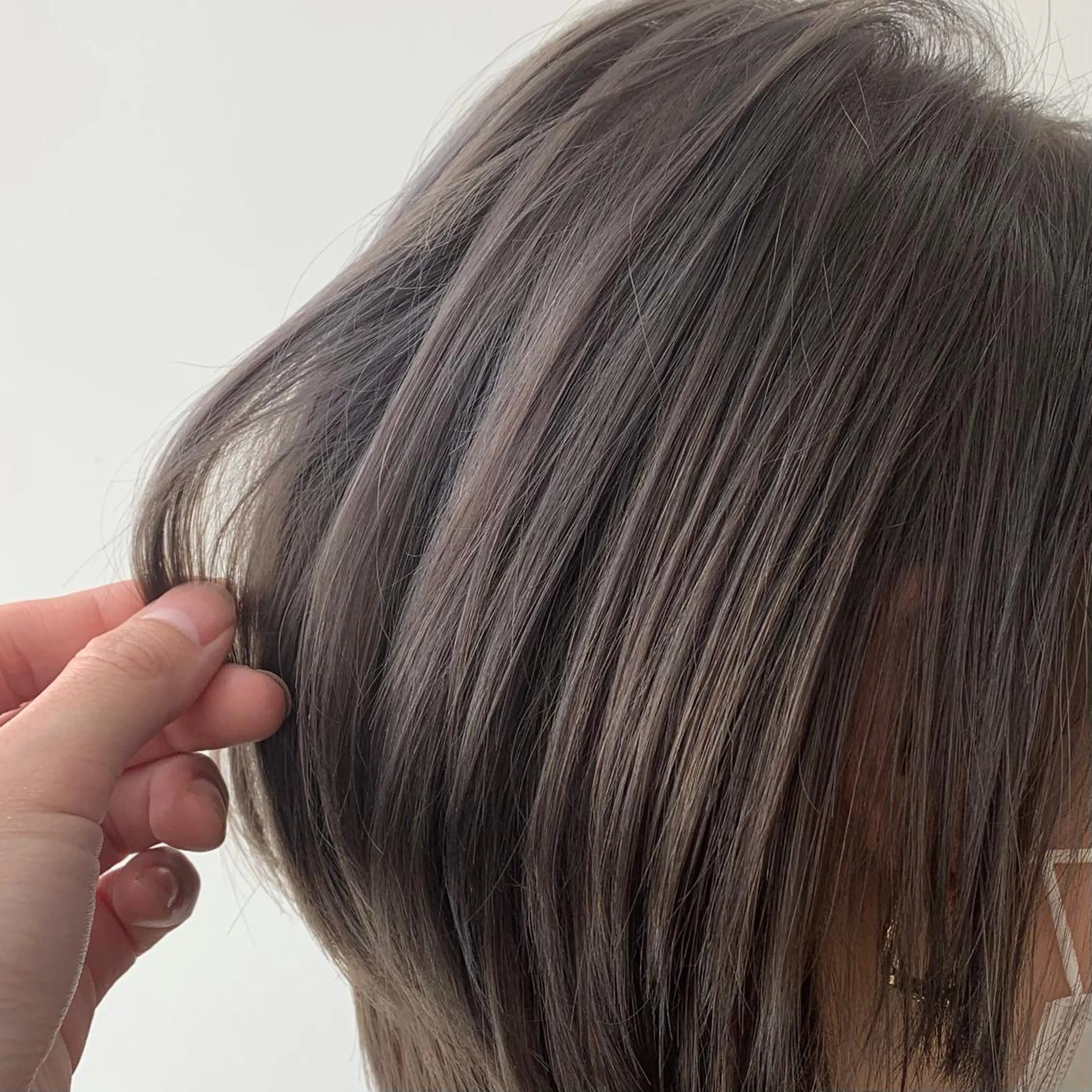 ショート ヘアカラー トリートメント 中井 茅佳のヘアスタイル
