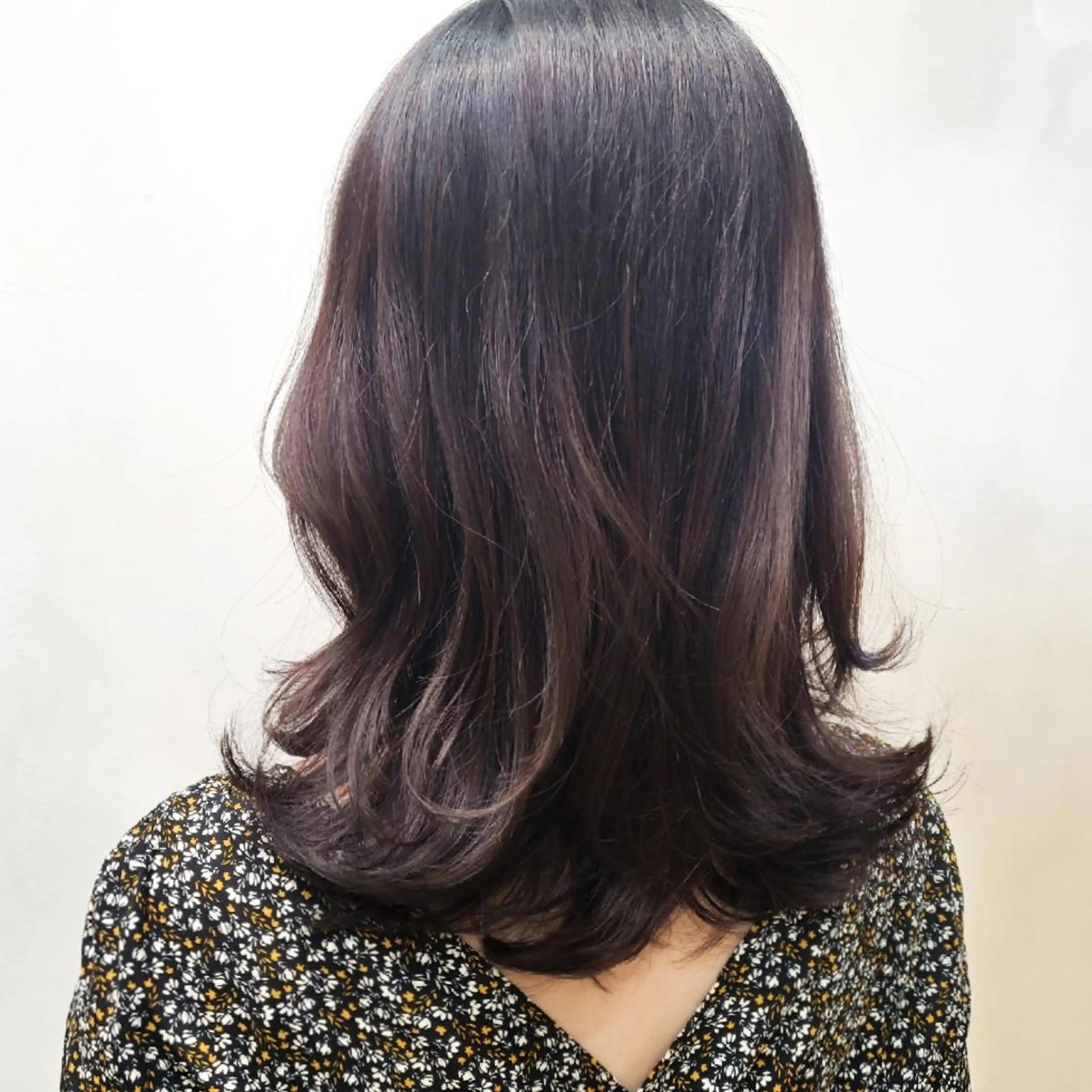 ミディアム レイヤーカット 韓国レイヤー　 suzuのヘアスタイル