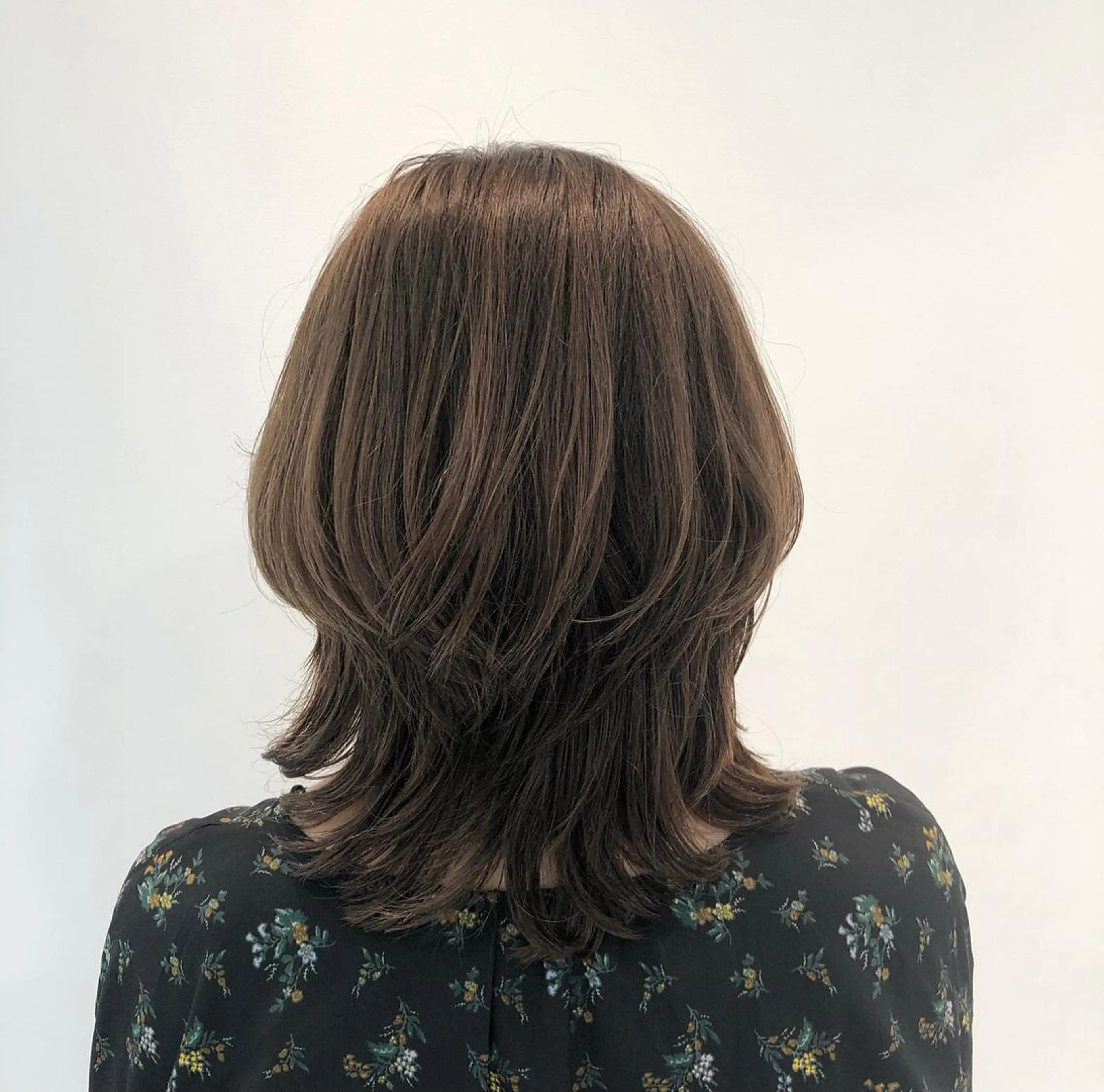 ミディアム カラー Bellpo所属・磯山 直貴のヘアスタイル