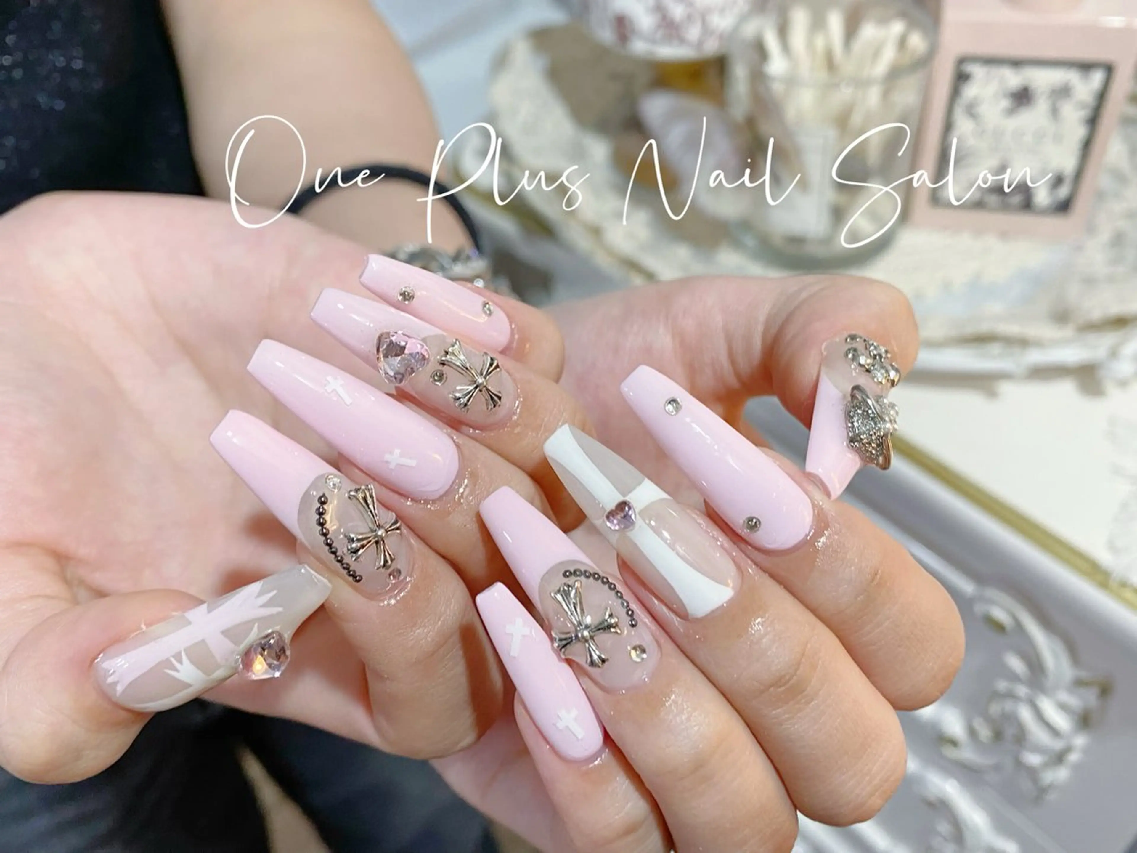 ネイル ハンドネイル One Plus Nail Salonのネイルデザイン