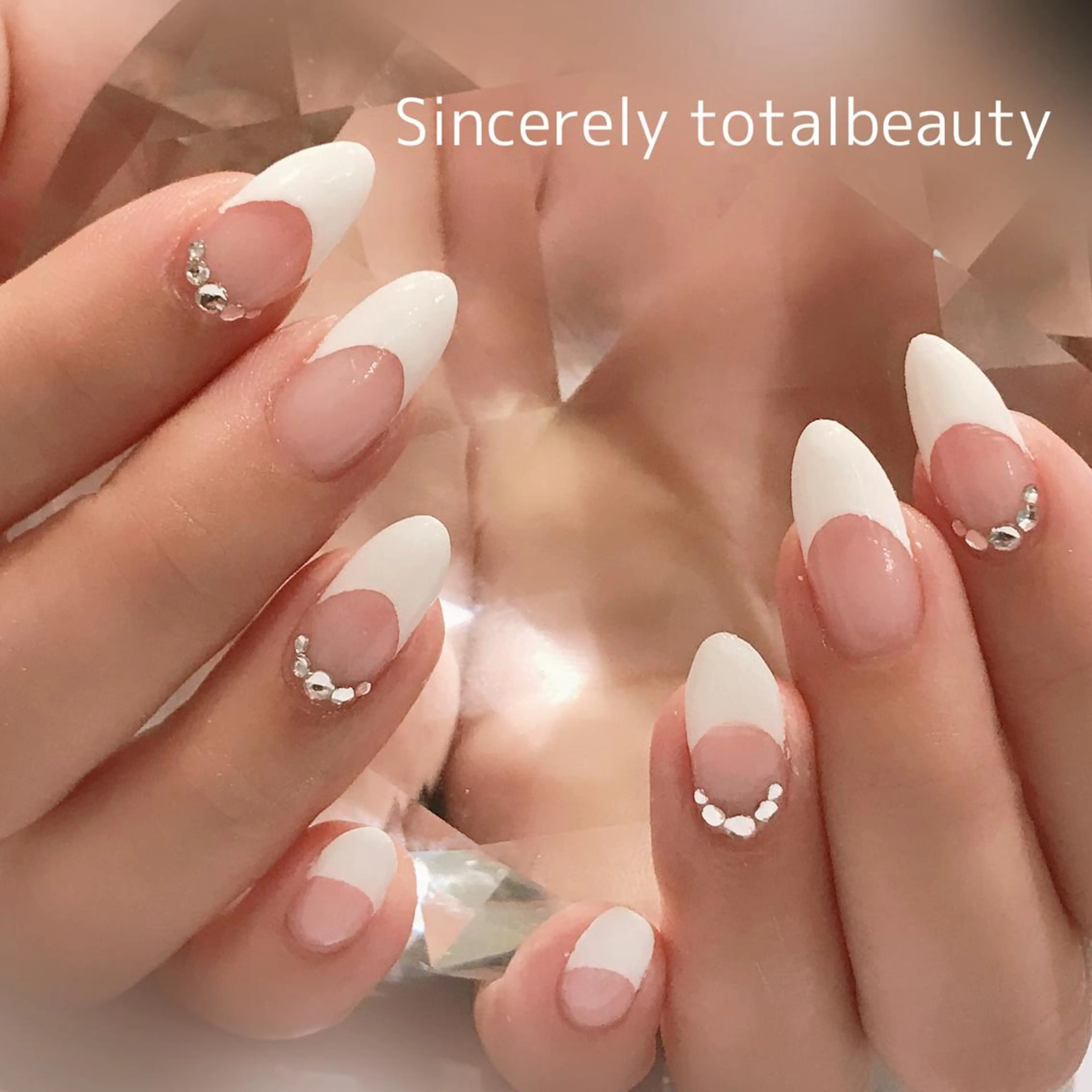 ネイル ストーンネイル SINCERELY シンシアリー🌈のネイルデザイン