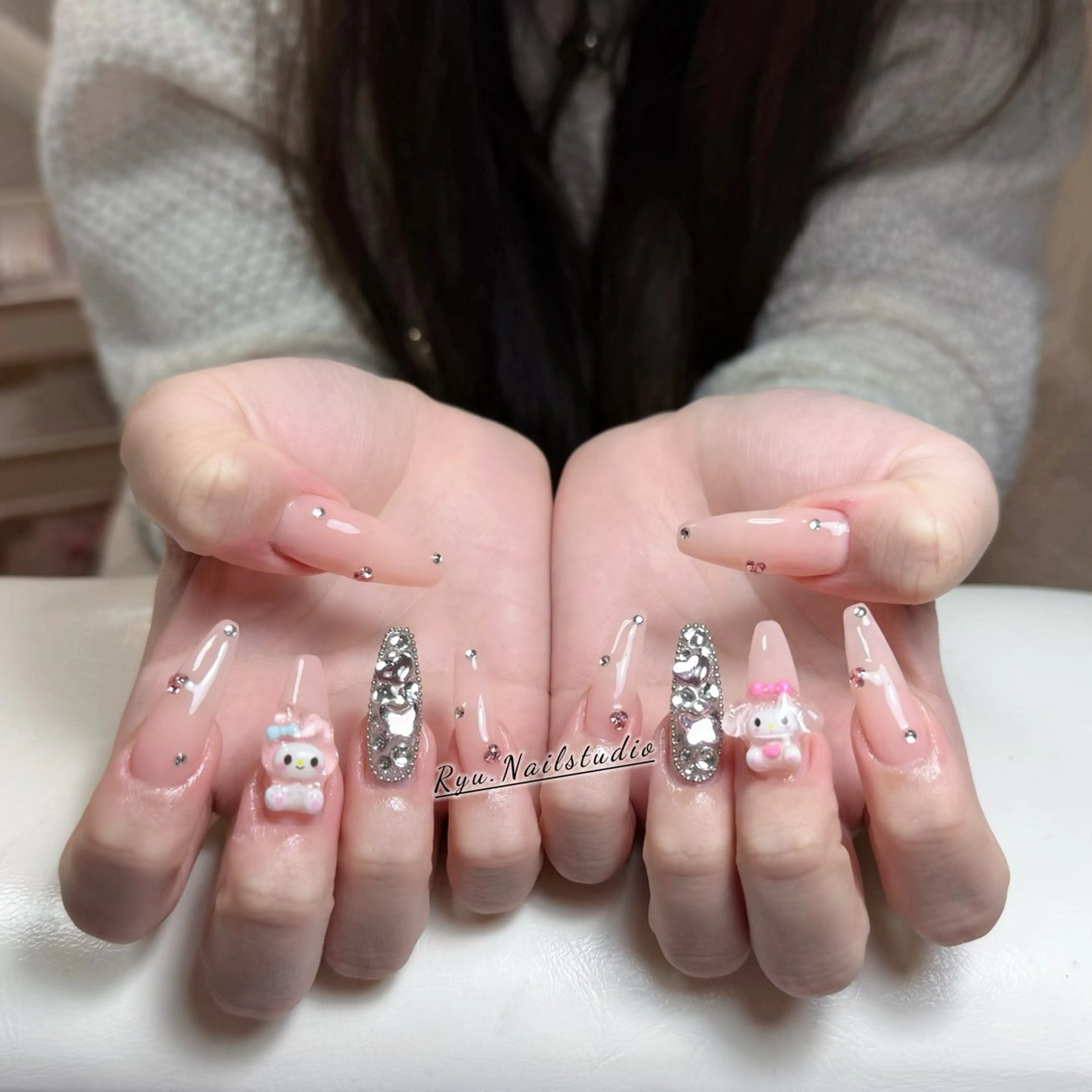 ネイル アートネイル ジェルネイル キラキラネイル ミラーネイル ニュアンスネイル ハンドネイル Ryu Nail Studio所属・Ryu Nail Studioのネイルデザイン