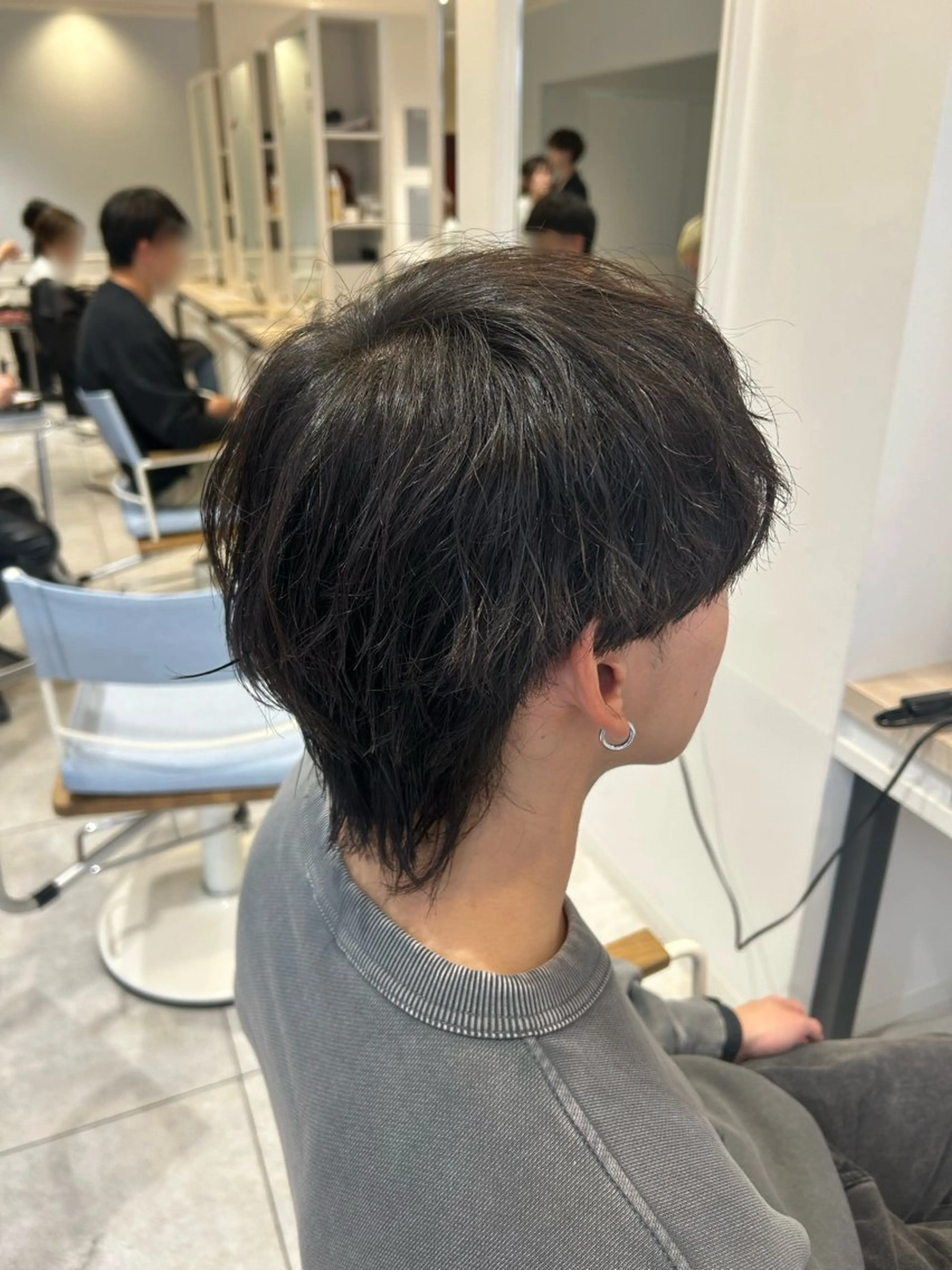 メンズ マッシュウルフ マッシュ メンズウルフカット ウルフカット メンズパーマ/センタ ーパート/春花 美咲のヘアスタイル