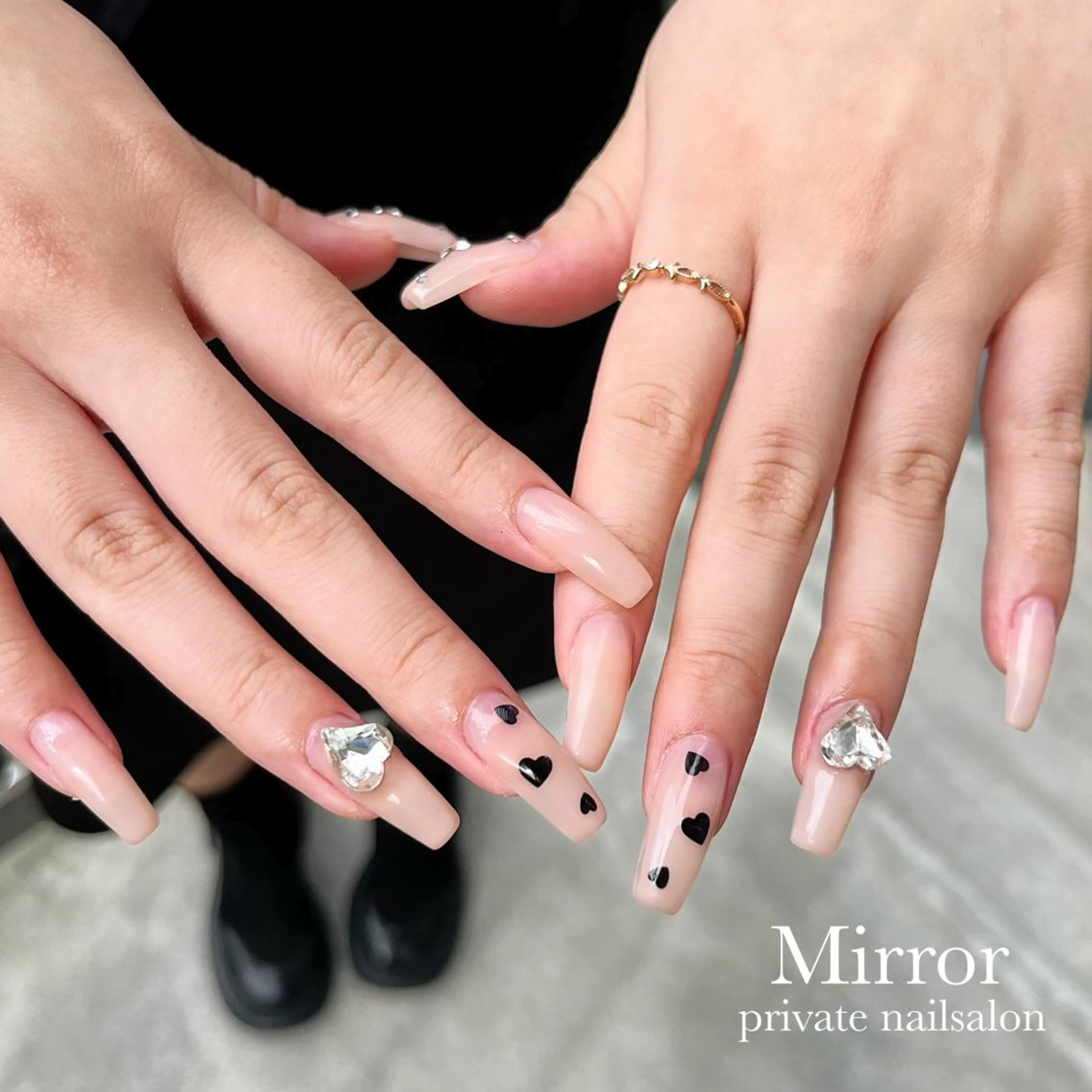 ネイル ハート ハンドネイル nailsalon Mirrorのネイルデザイン