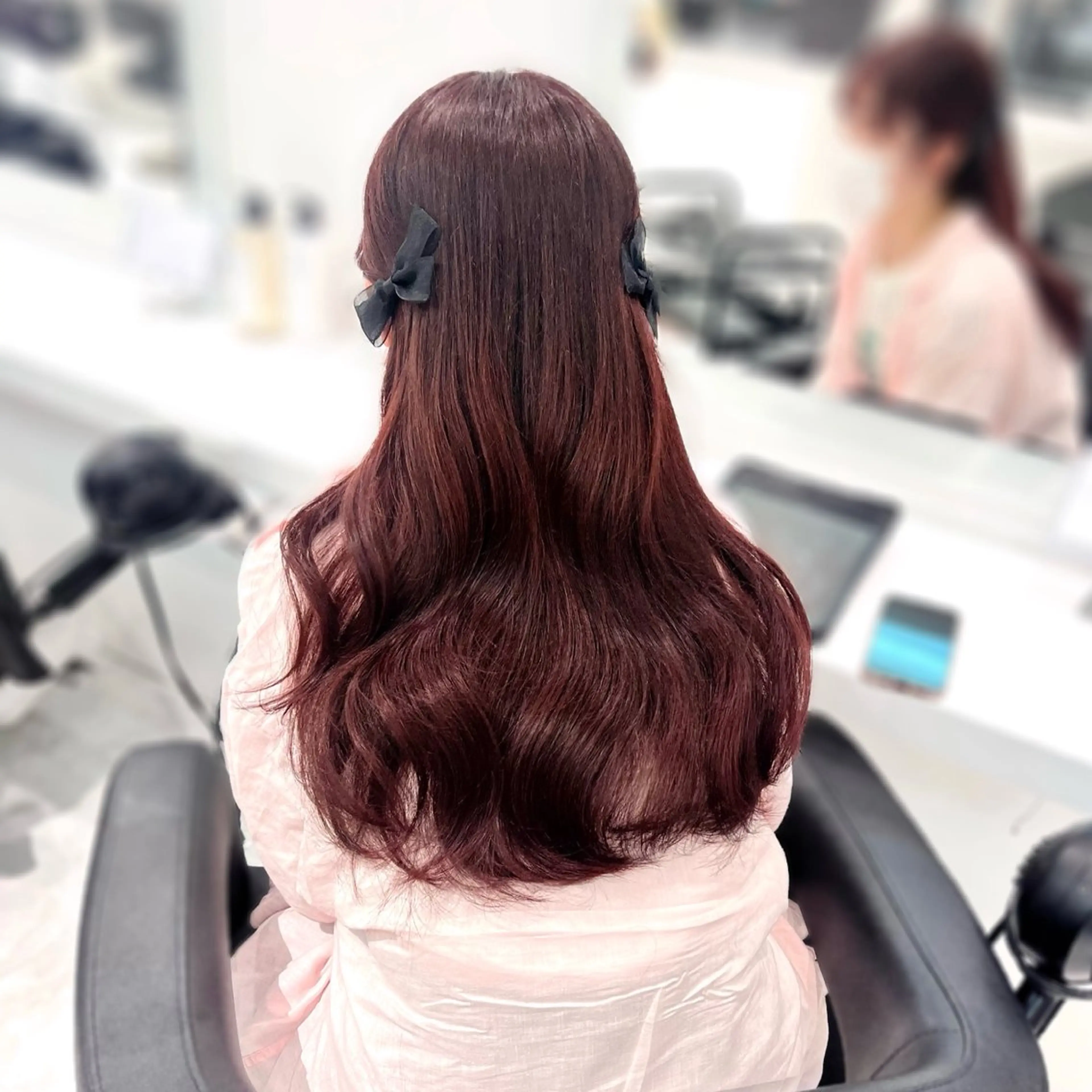 ロング ヘアカラー トリートメント ユウキ/韓国風カット /艶カラーのヘアスタイル