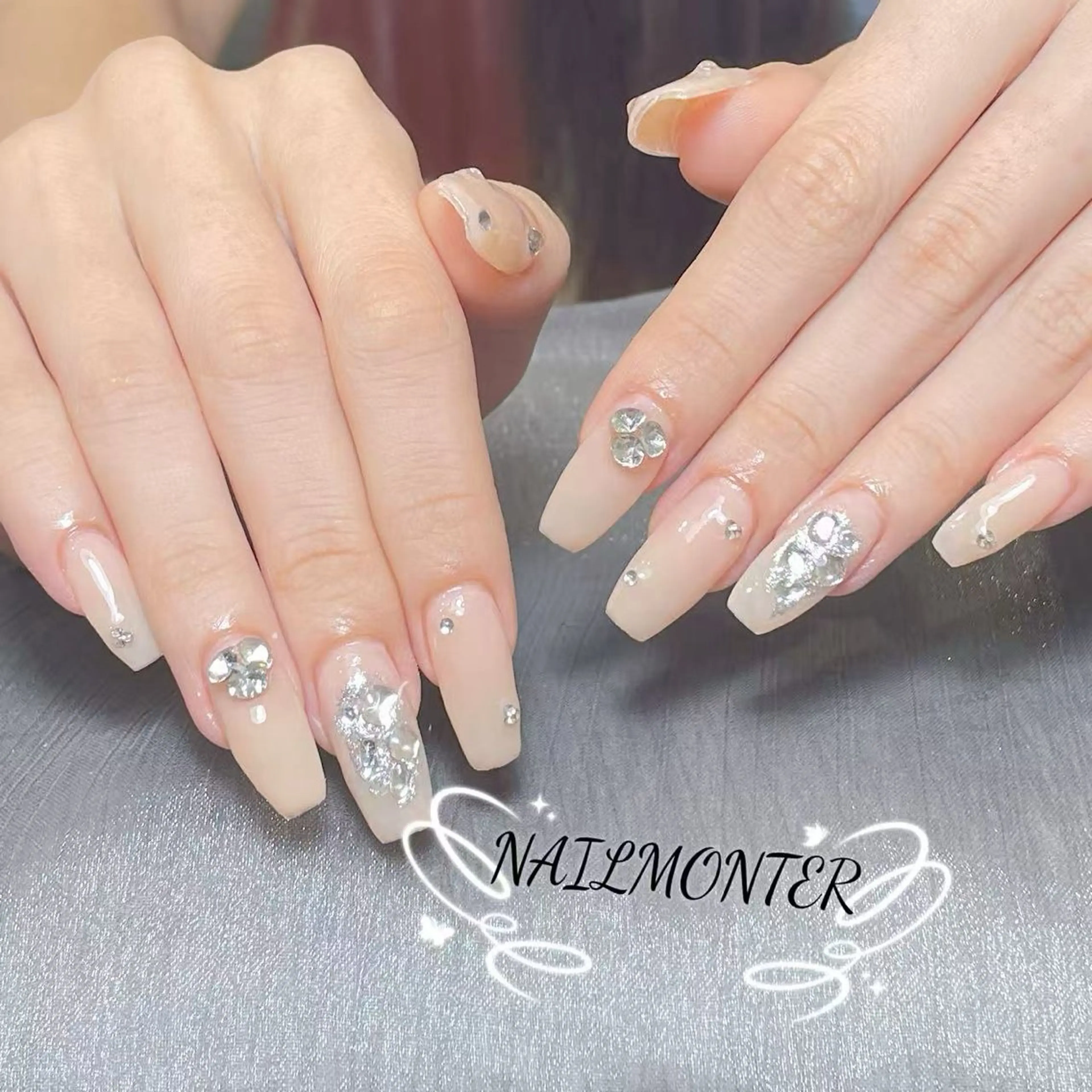 ネイル アートネイル オーロラネイル ガーリー キラキラネイル 韓国ネイル ハンドネイル ハンドケア Nail Monsterのネイルデザイン